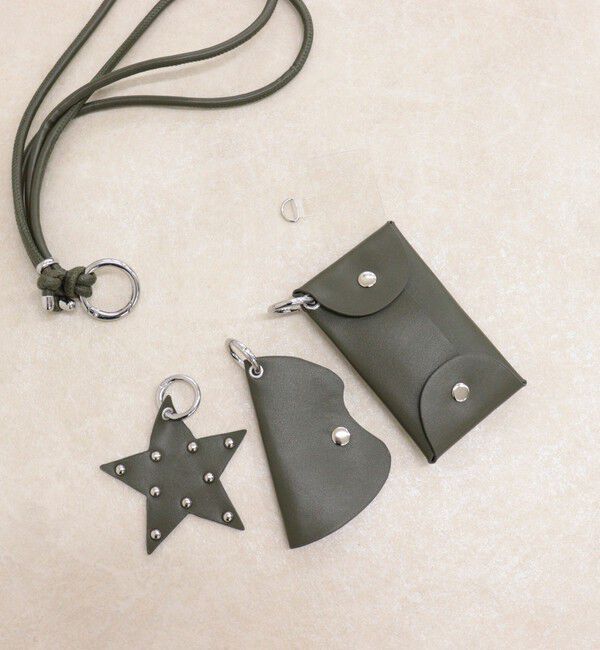 fredy emue「マルチウェイチャームストラップ」|チャーム・キーホルダー|オリーブ