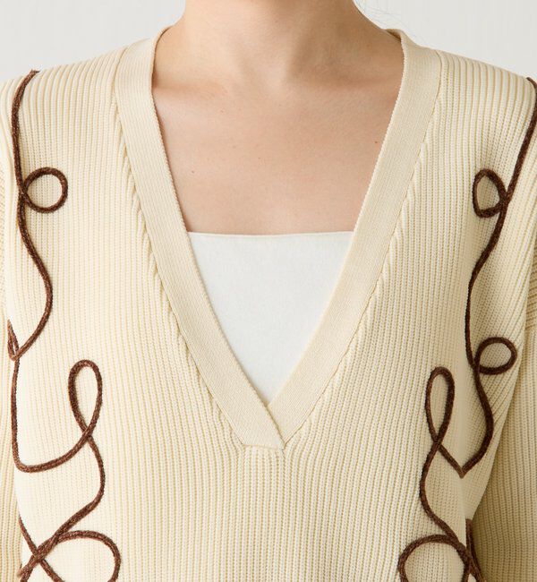  「コード刺繍深Vニット」|ニット・セーター|