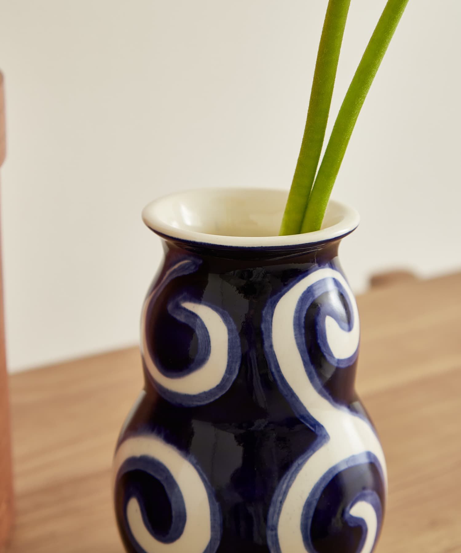 URBAN RESEARCH DOORS「KAHLER　Tulle ベース (ブルー) H13cm」|フラワーベース|