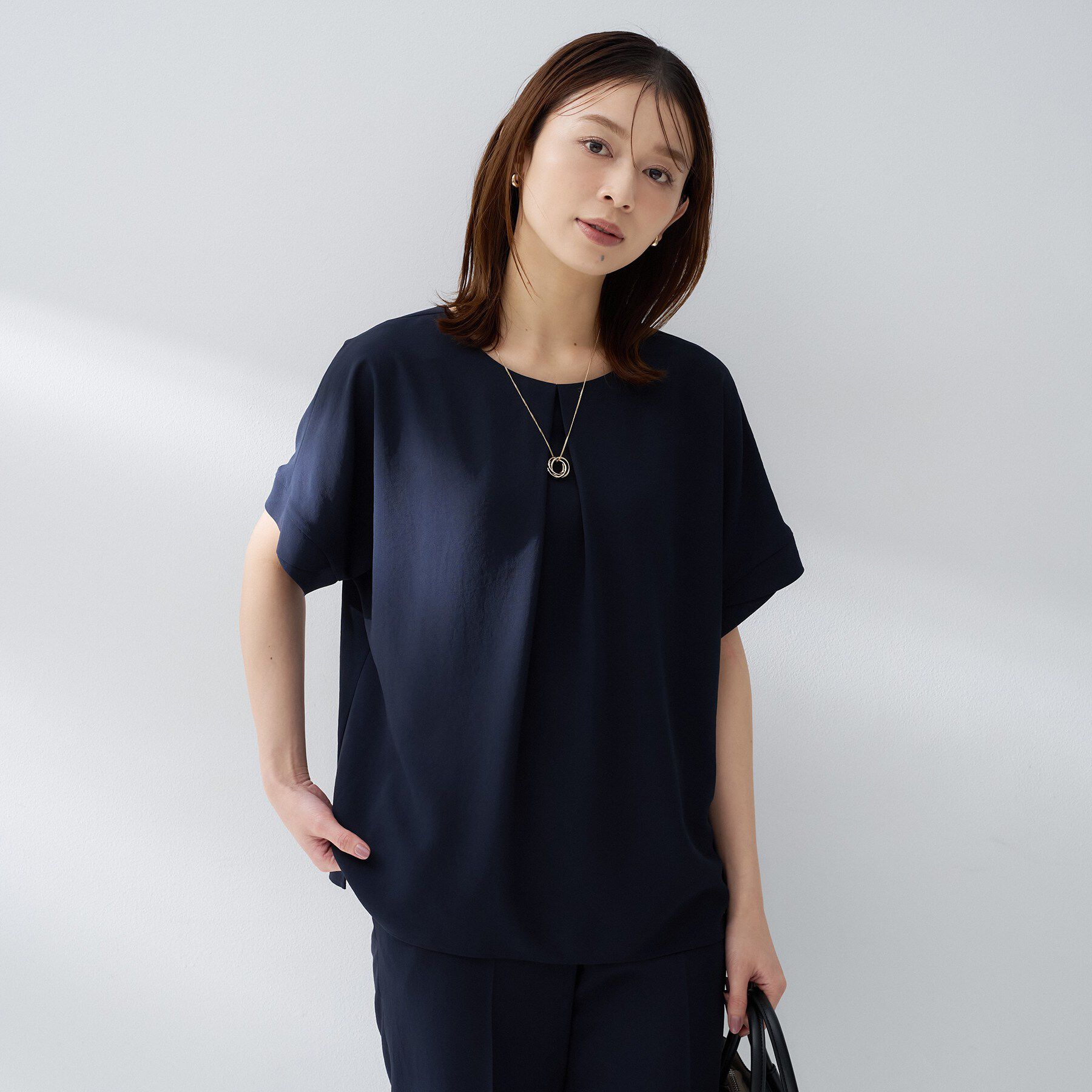 UNTITLED「【夏の名品セットアップが今年も登場！/はっ水/遮熱】リラクミスト 前後2WAYブラウス」|シャツ・ブラウス|