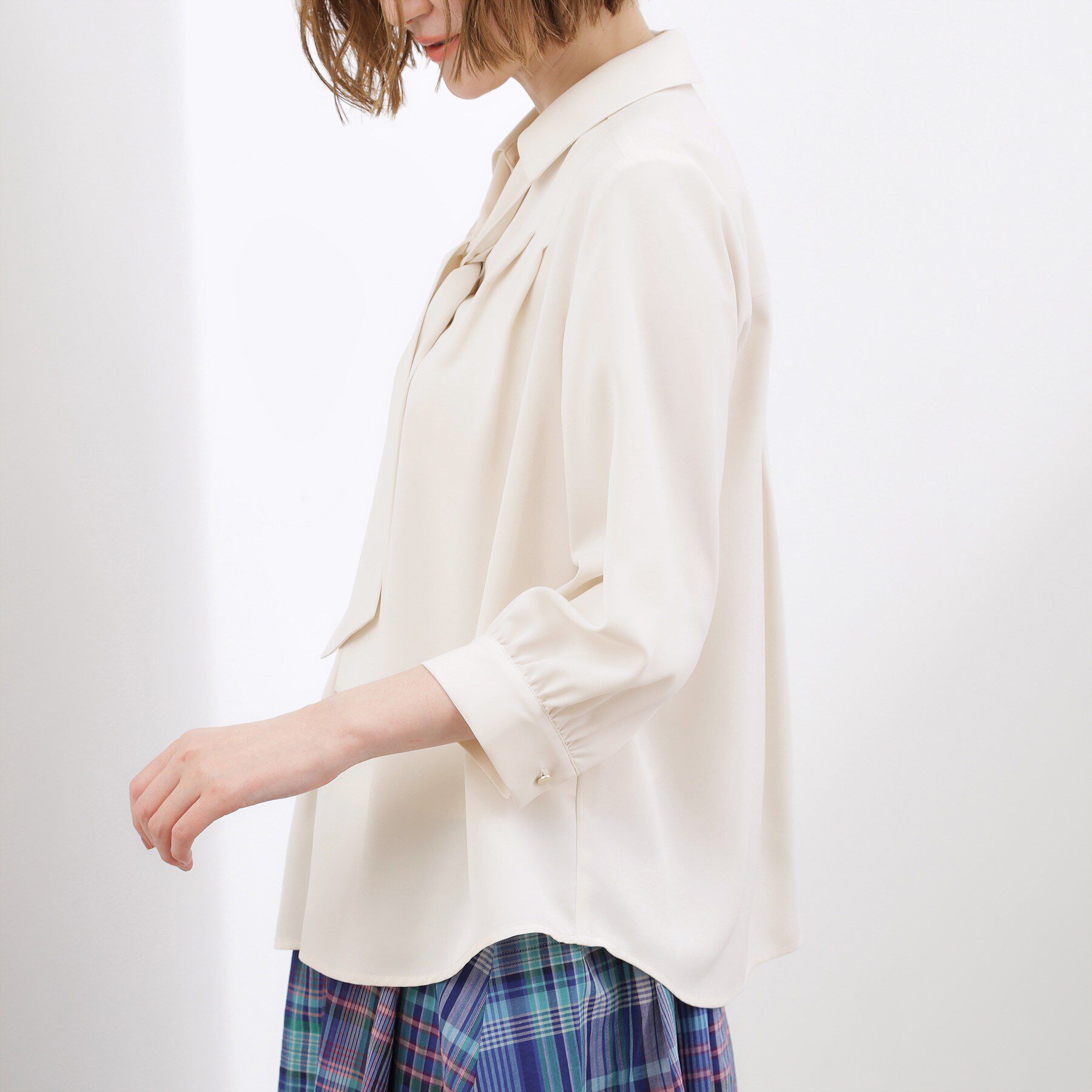 grove「【貴島明日香さん着用・洗える】チャーム付きマルチWAYボウタイブラウス」|シャツ・ブラウス|