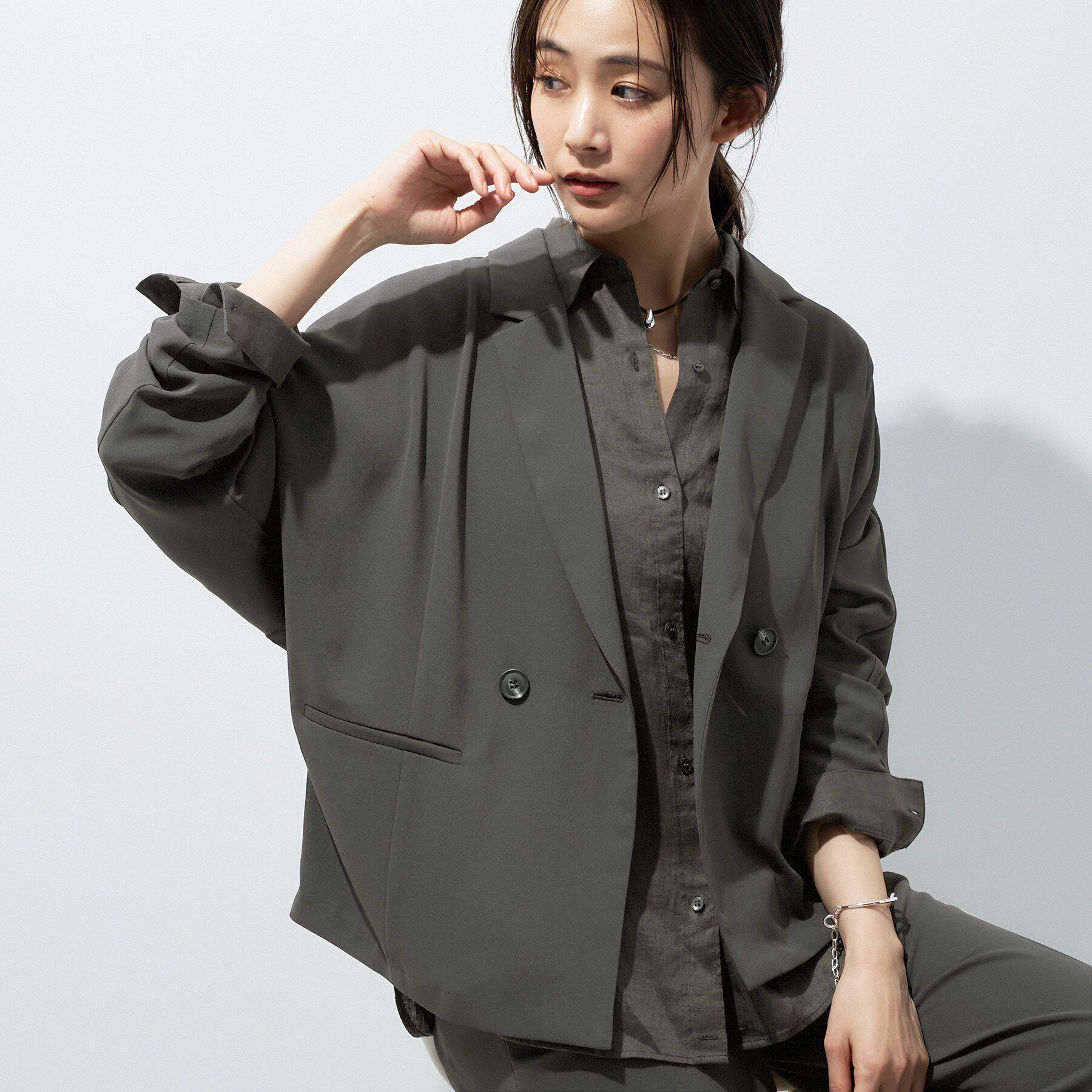 INDIVI「【さらに軽く軽快！／着る日傘】ドルマンダブルジャケット」|テーラードジャケット|