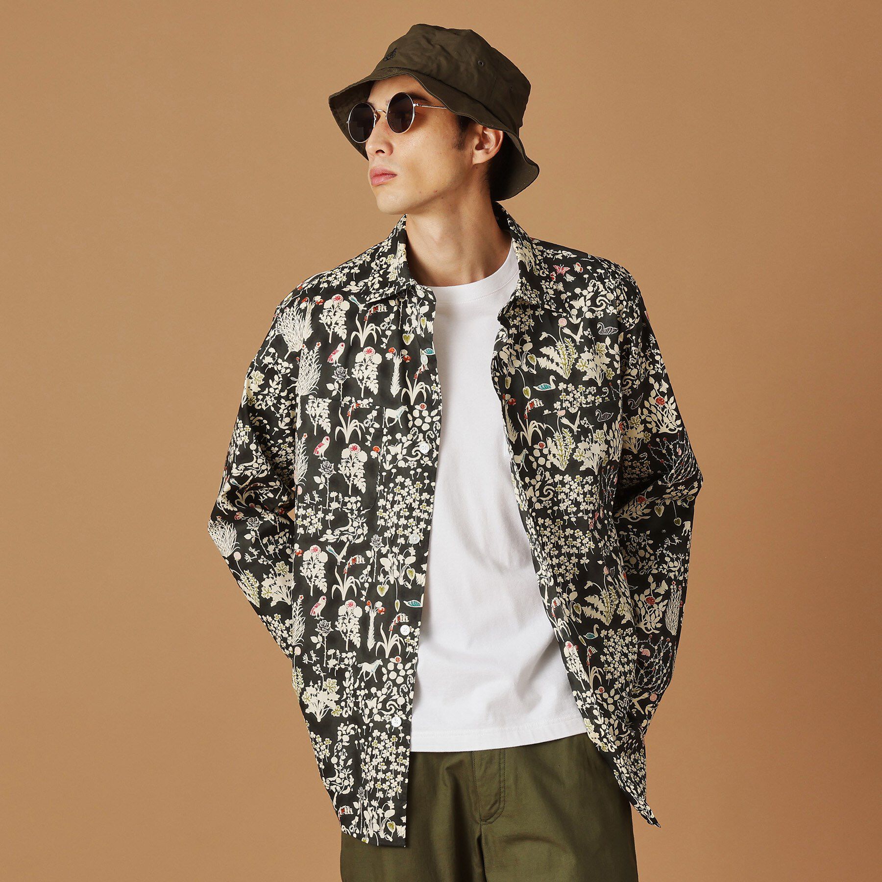 40CARATS&525「【Sサイズ～】フラワープリントシャツ」|シャツ・ブラウス|ブラック(119)