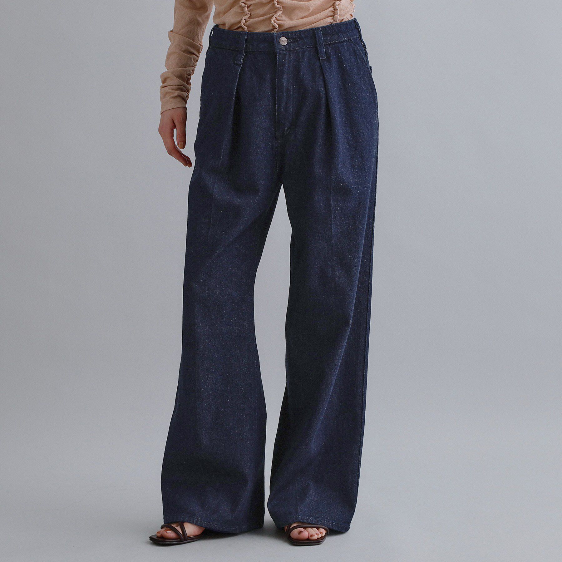 OPAQUE.CLIP「【Wrangler／ラングラー】ランチャーワイドデニムパンツ」|デニム|ネイビー(094)