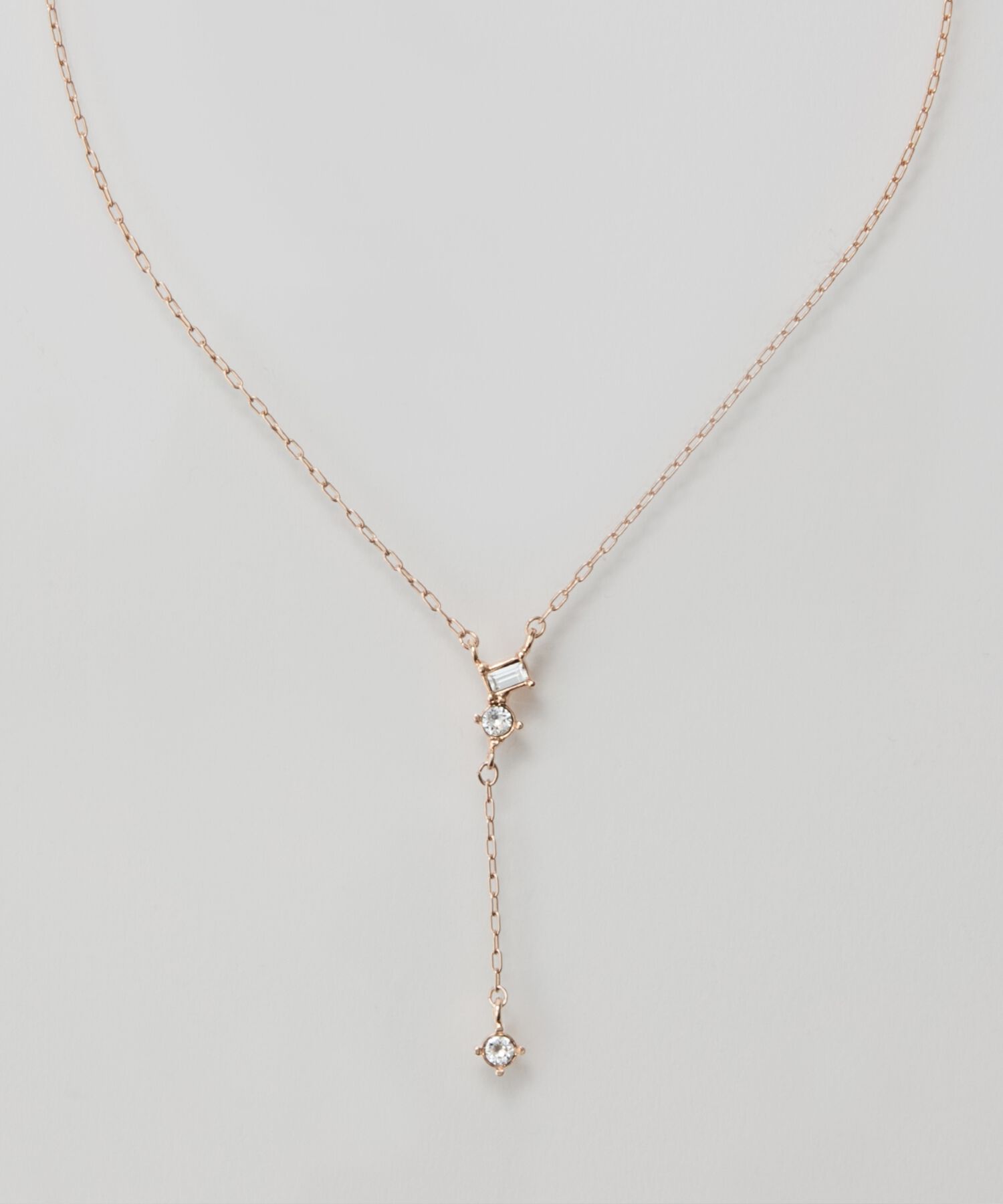 Phoebe「【金属アレルギー対応】ラディアンスビジューYラインネックレス　シャンパンゴールド」|ネックレス|