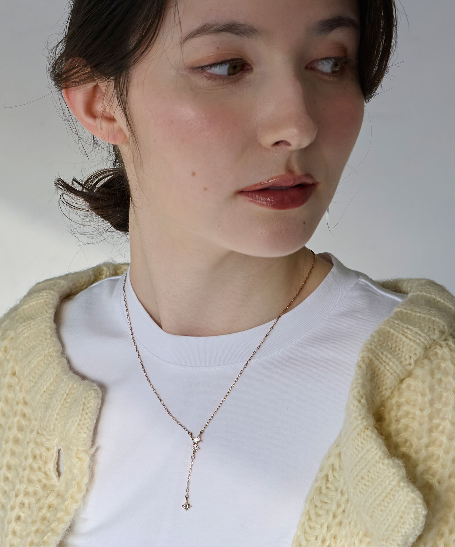 Phoebe「【金属アレルギー対応】ラディアンスビジューYラインネックレス　シャンパンゴールド」|ネックレス|