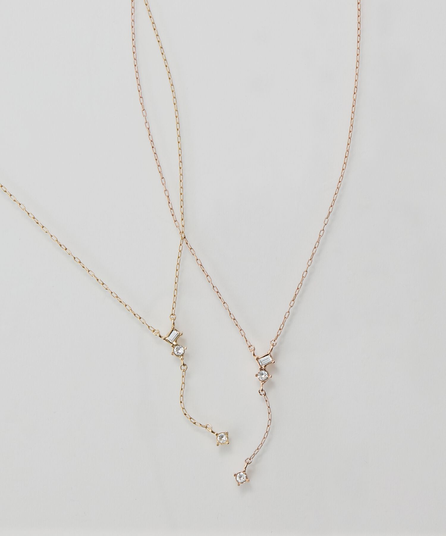 Phoebe「【金属アレルギー対応】ラディアンスビジューYラインネックレス　シャンパンゴールド」|ネックレス|