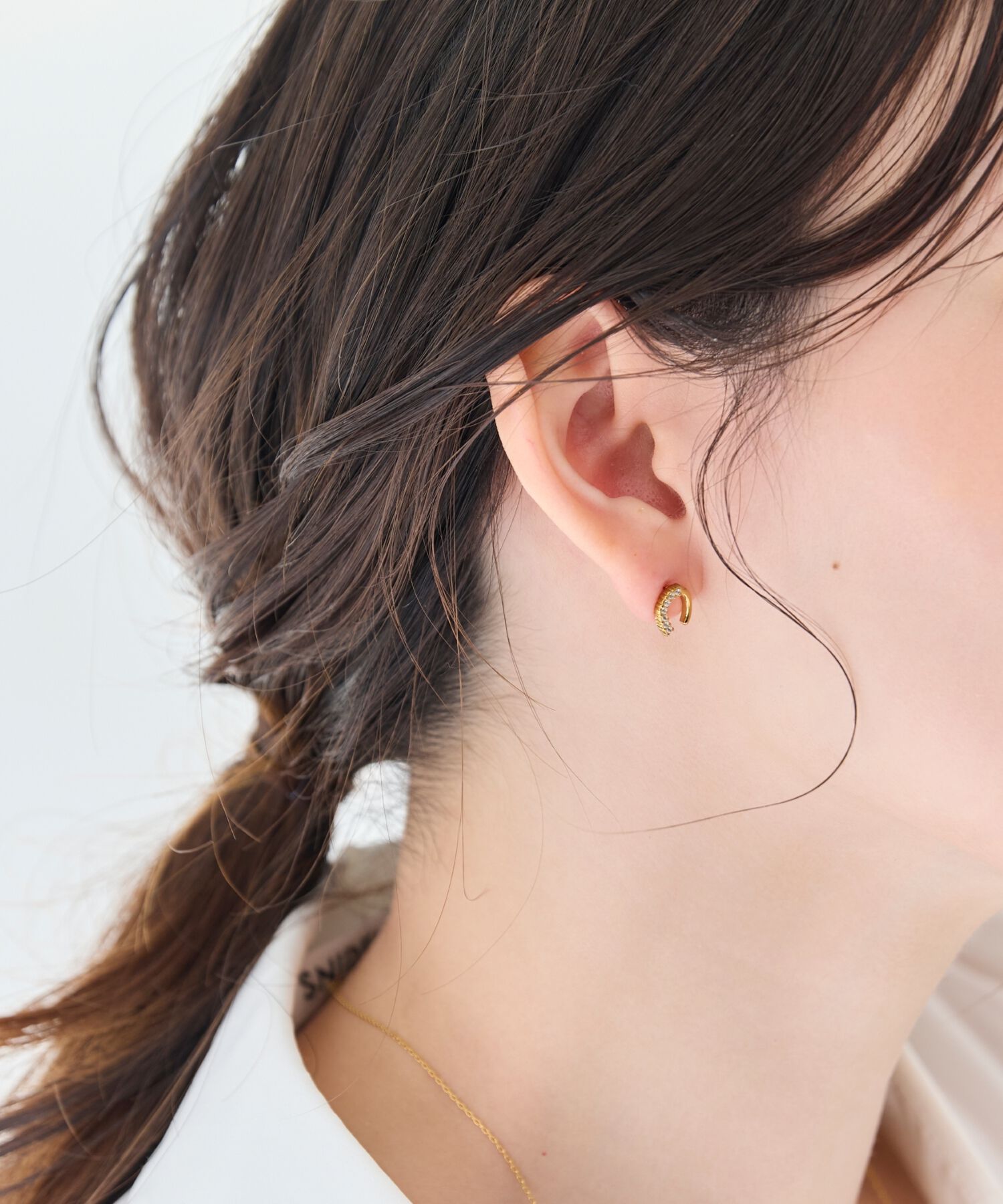 Phoebe「【金属アレルギー対応】グロッシーミニホースシューピアス　ゴールド　ステンレス/馬蹄/蹄鉄/ギフト」|ピアス|