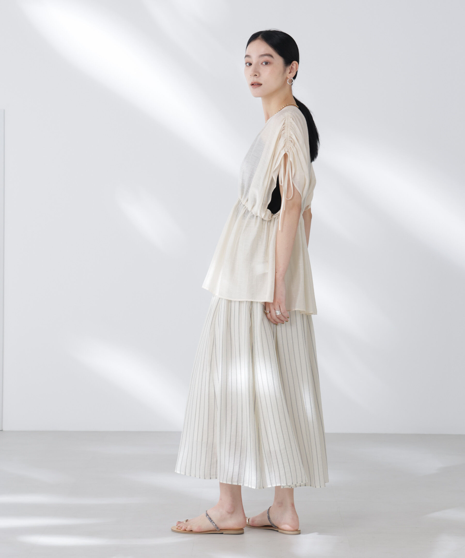 nano･universe「リネン混シアーギャザージップブラウス」|シャツ・ブラウス|