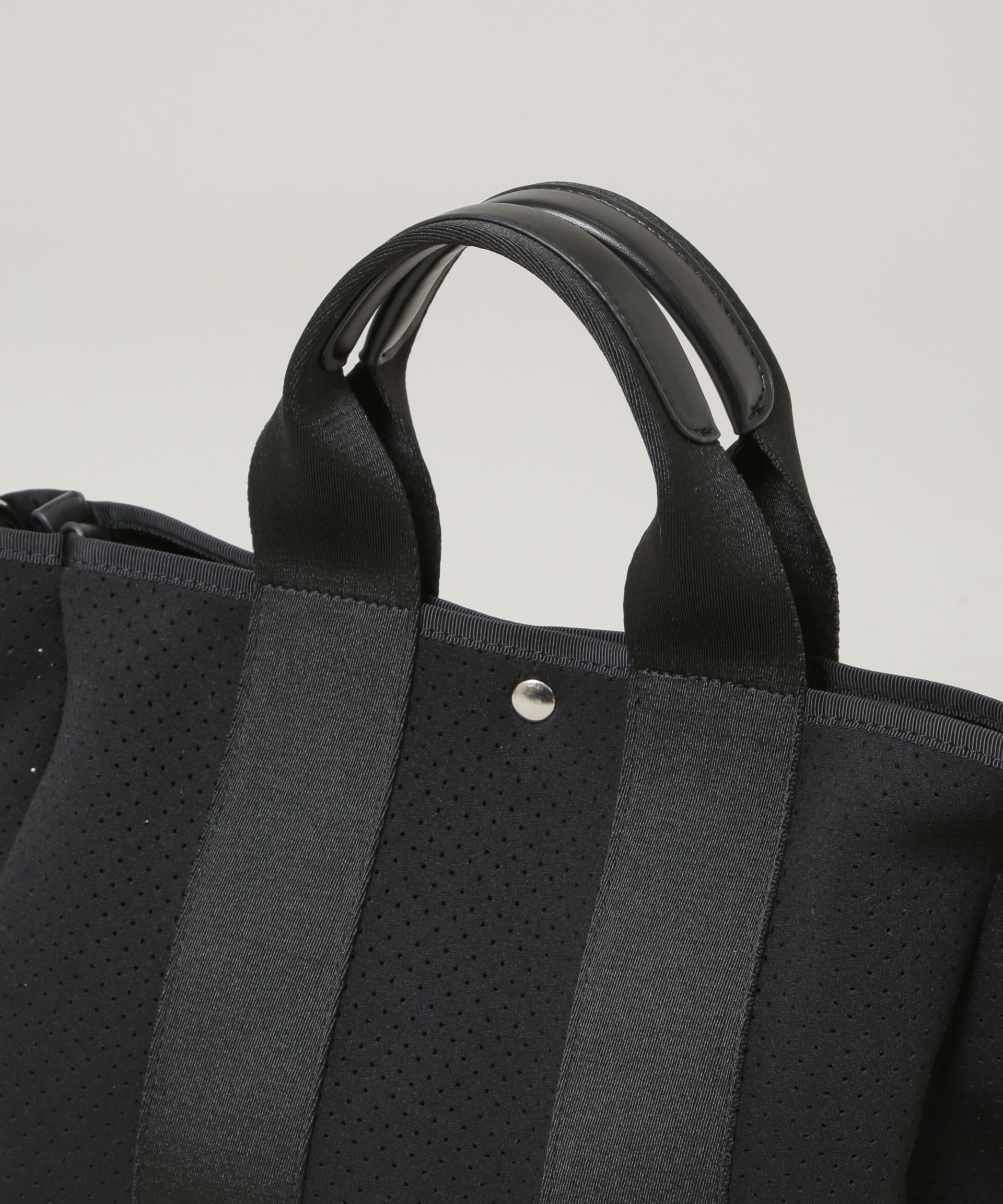 nano･universe「パンチングショルダートートバッグ」|ショルダー・メッセンジャー|