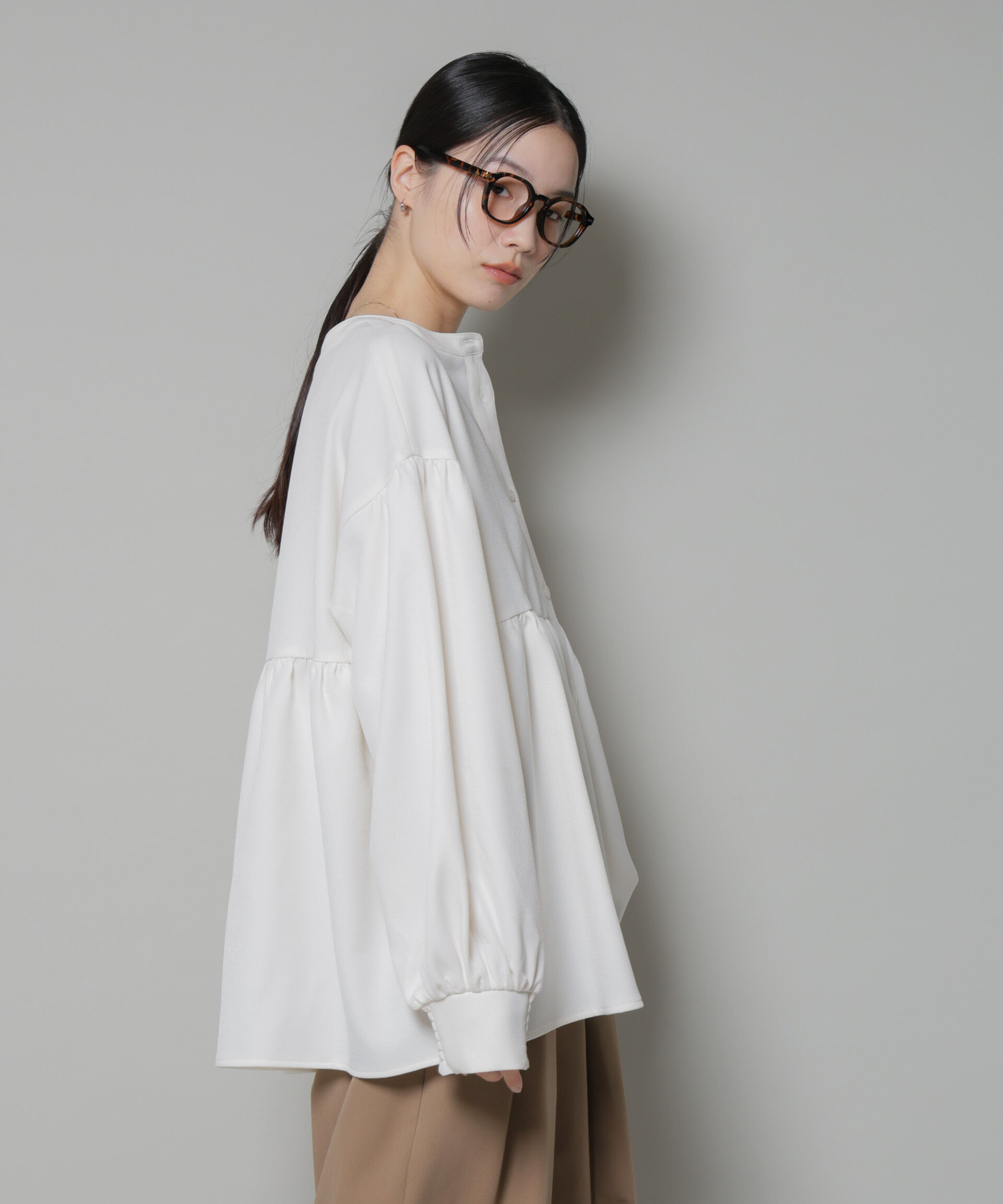 nano･universe「ｳｰﾙﾗｲｸﾎﾟﾘｴｽﾃﾙ前後2way切り替えﾍﾟﾌﾟﾗﾑﾌﾞﾗｳｽ(ｾ  」|シャツ・ブラウス|