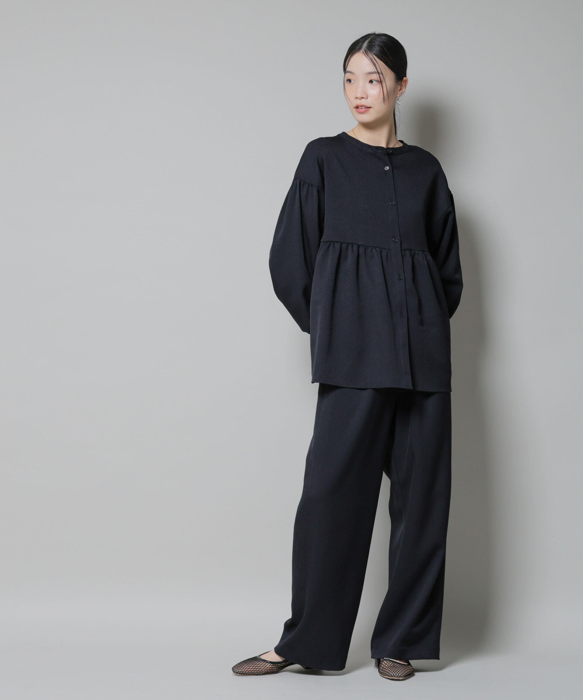 nano･universe「ｳｰﾙﾗｲｸﾎﾟﾘｴｽﾃﾙ前後2way切り替えﾍﾟﾌﾟﾗﾑﾌﾞﾗｳｽ(ｾ  」|シャツ・ブラウス|