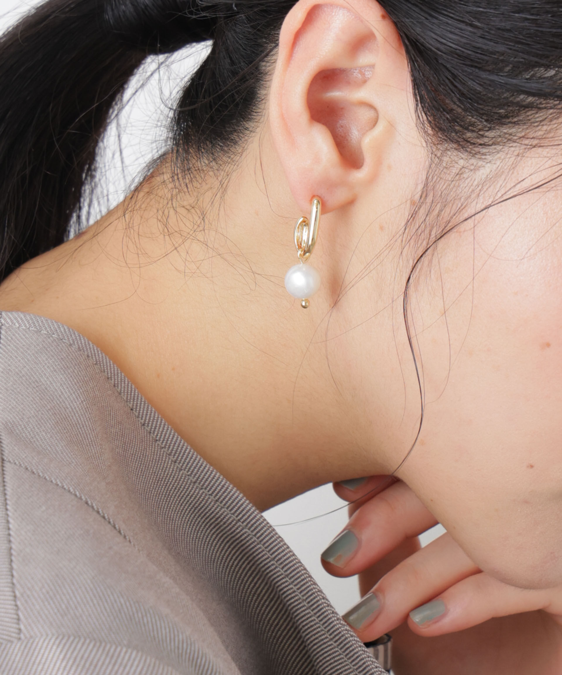nano･universe「淡水パールドロップピアス」|ピアス|オフホワイト1