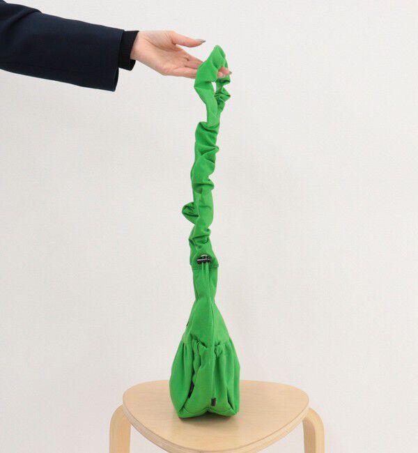 fredy emue「【OUTDOOR PRODUCTS】 エッグフォルムギャザーハンドルバッグ」|ショルダー・メッセンジャー|