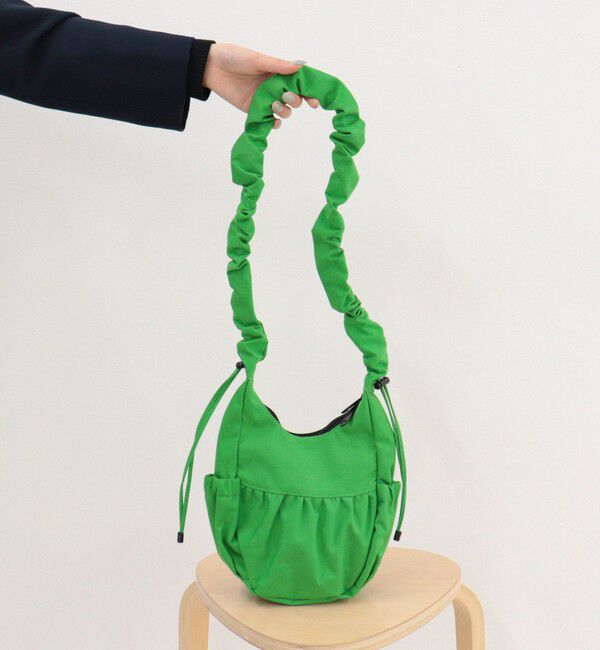 fredy emue「【OUTDOOR PRODUCTS】 エッグフォルムギャザーハンドルバッグ」|ショルダー・メッセンジャー|