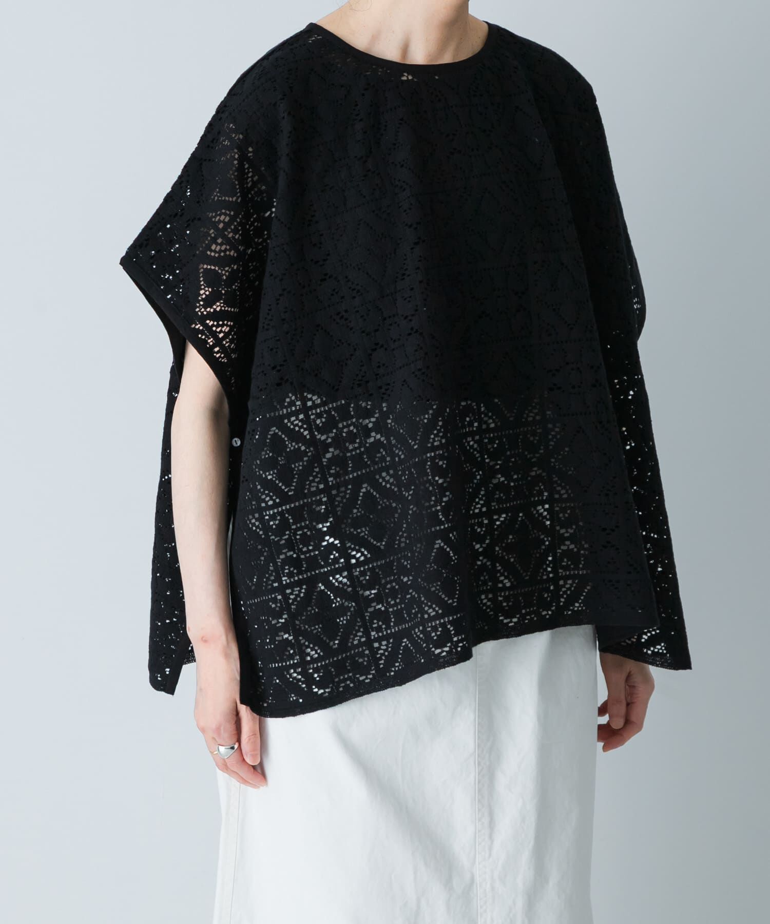 かぐれ「コットンレースポンチョプルオーバー」|Tシャツ・カットソー|ブラック