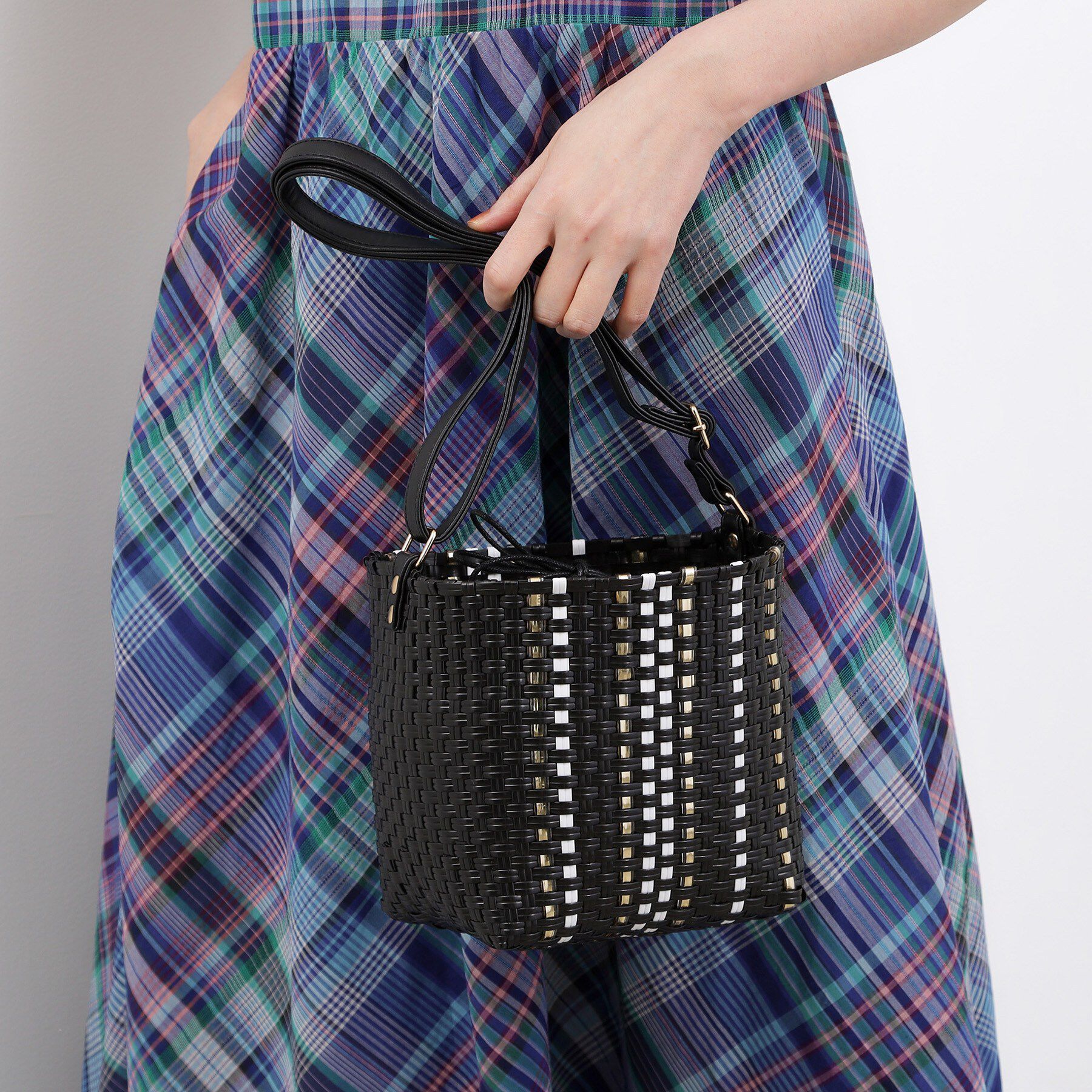 grove「メルカド巾着ショルダー」|ショルダー・メッセンジャー|ブラック(019)