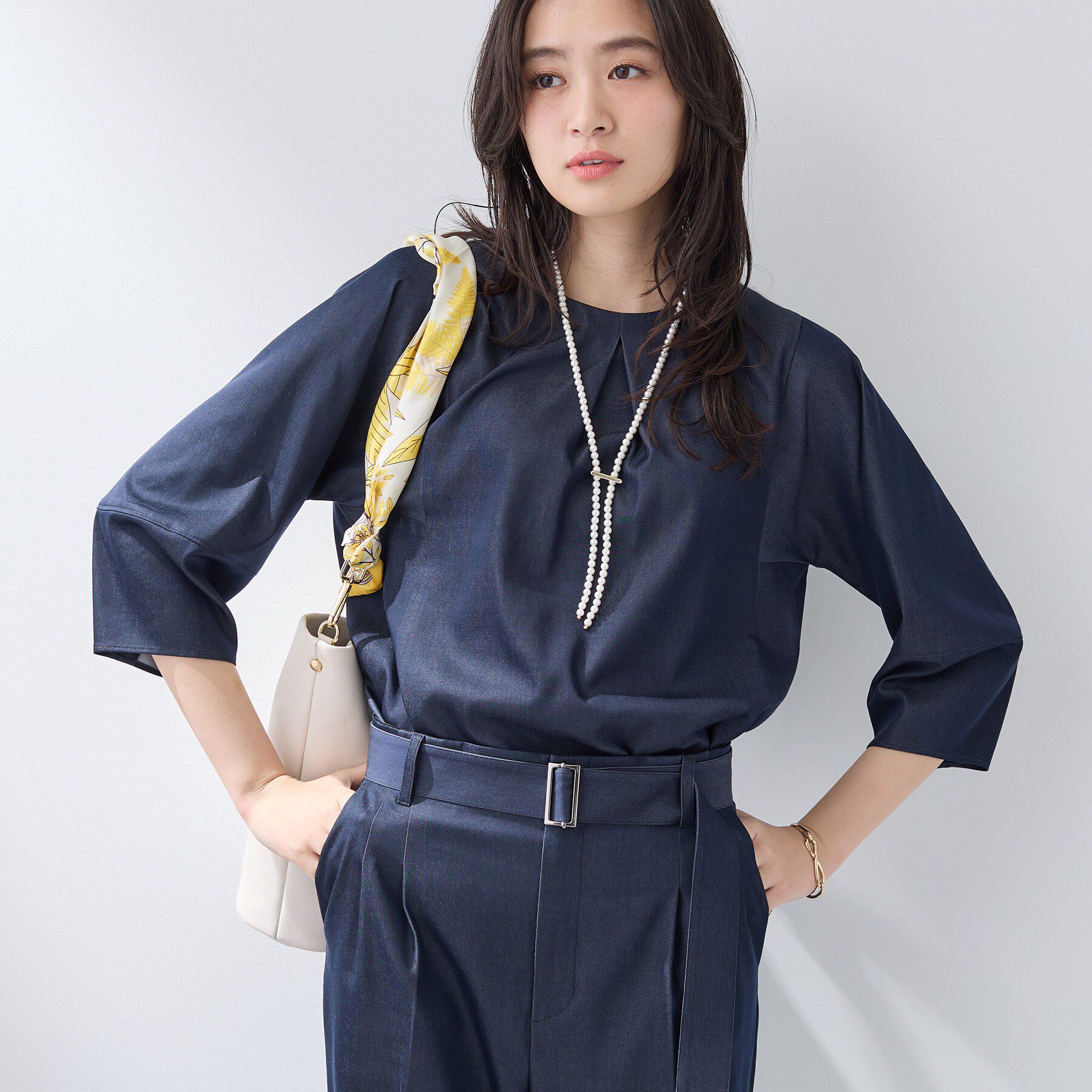 INDIVI「【洗える／UVケア／SETUP可能】デニムライク ランタン袖ブラウス」|シャツ・ブラウス|