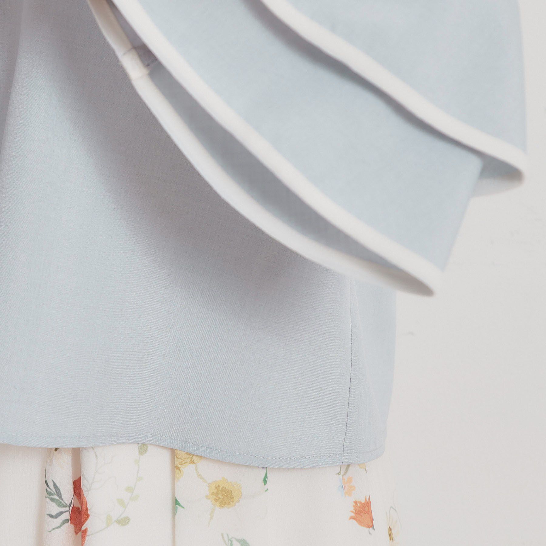 Couture broach「【イージーケア・接触冷感・吸水速乾】配色ラッフルブラウス」|シャツ・ブラウス|