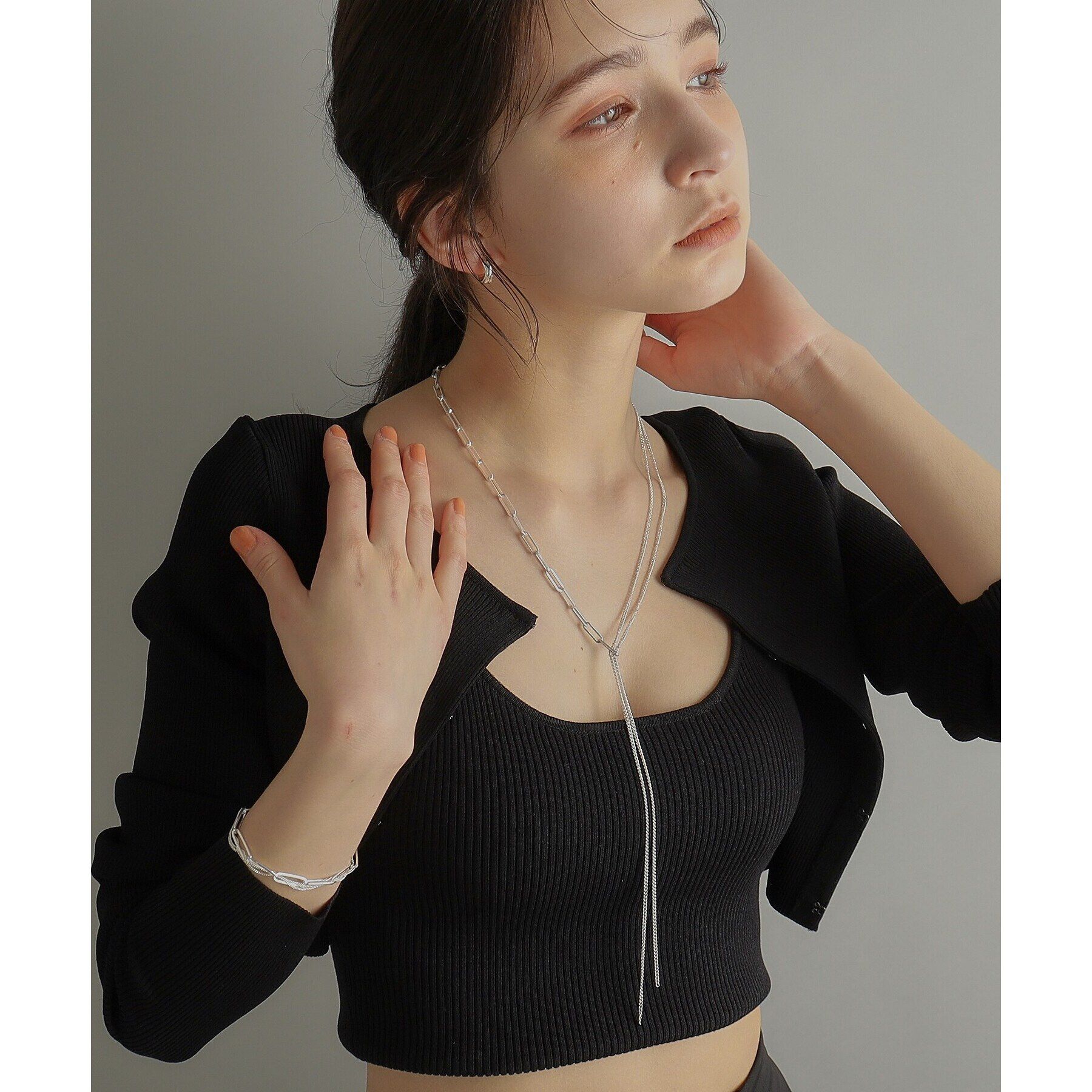 COCOSHNIK ONKITSCH「シルバー スモールフープ プランプクロスピアス」|ピアス|