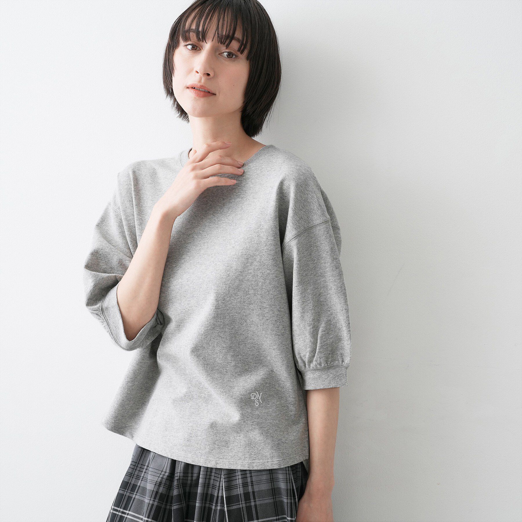 Dessin「【360度可愛い・洗える】バックヘンリーカットソー5分袖」|Tシャツ・カットソー|