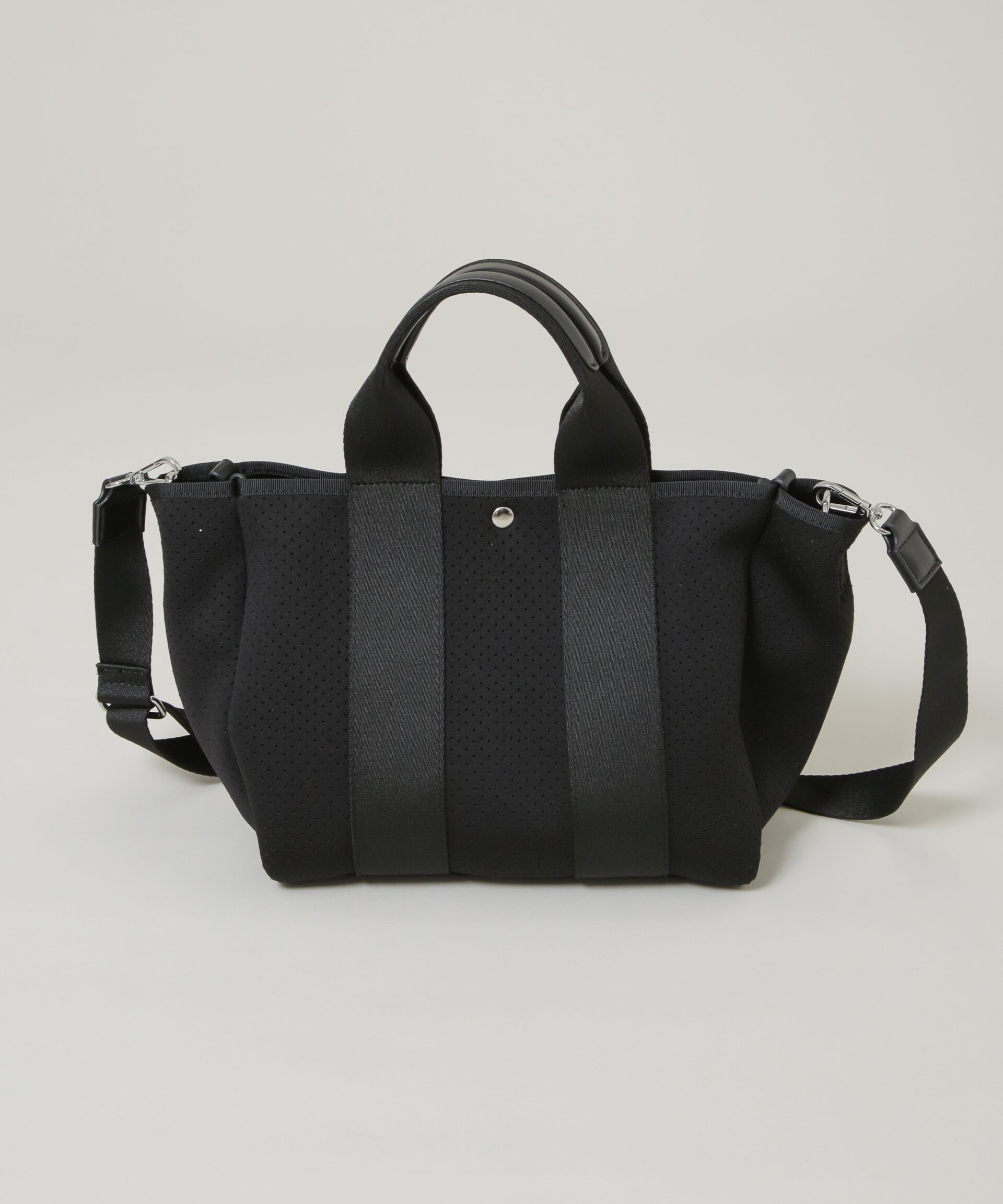 nano･universe「パンチングショルダートートバッグ」|ショルダー・メッセンジャー|