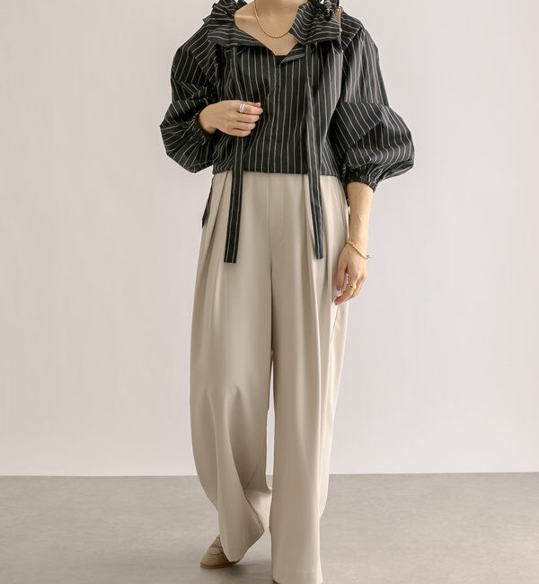  「【ウォッシャブル】【シーズンレスで使える】タックワイドスラックス」|チノ|