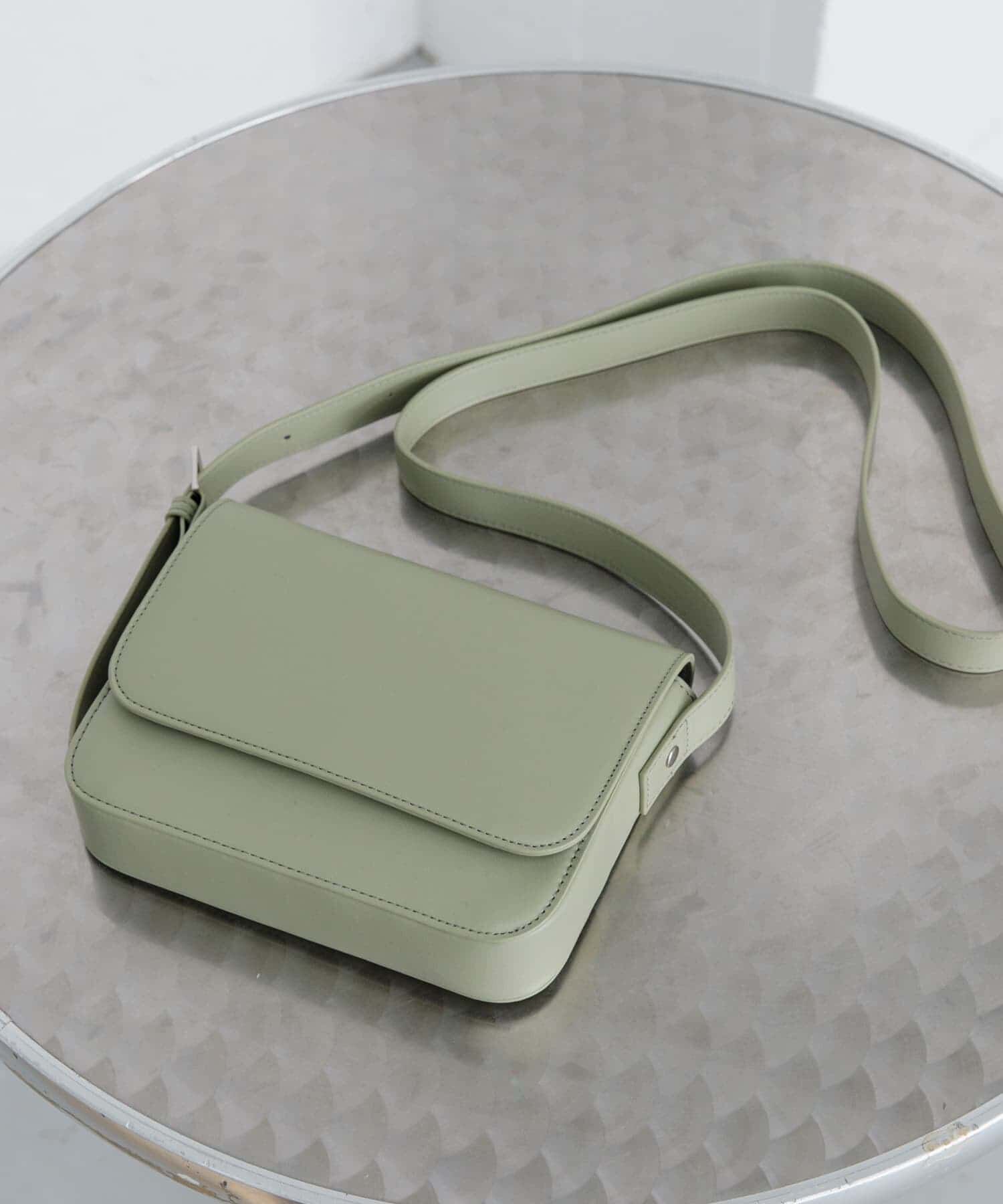 SENSE OF PLACE by URBAN RESEARCH「フェイクレザースクエアフラップショルダー」|ショルダー・メッセンジャー|