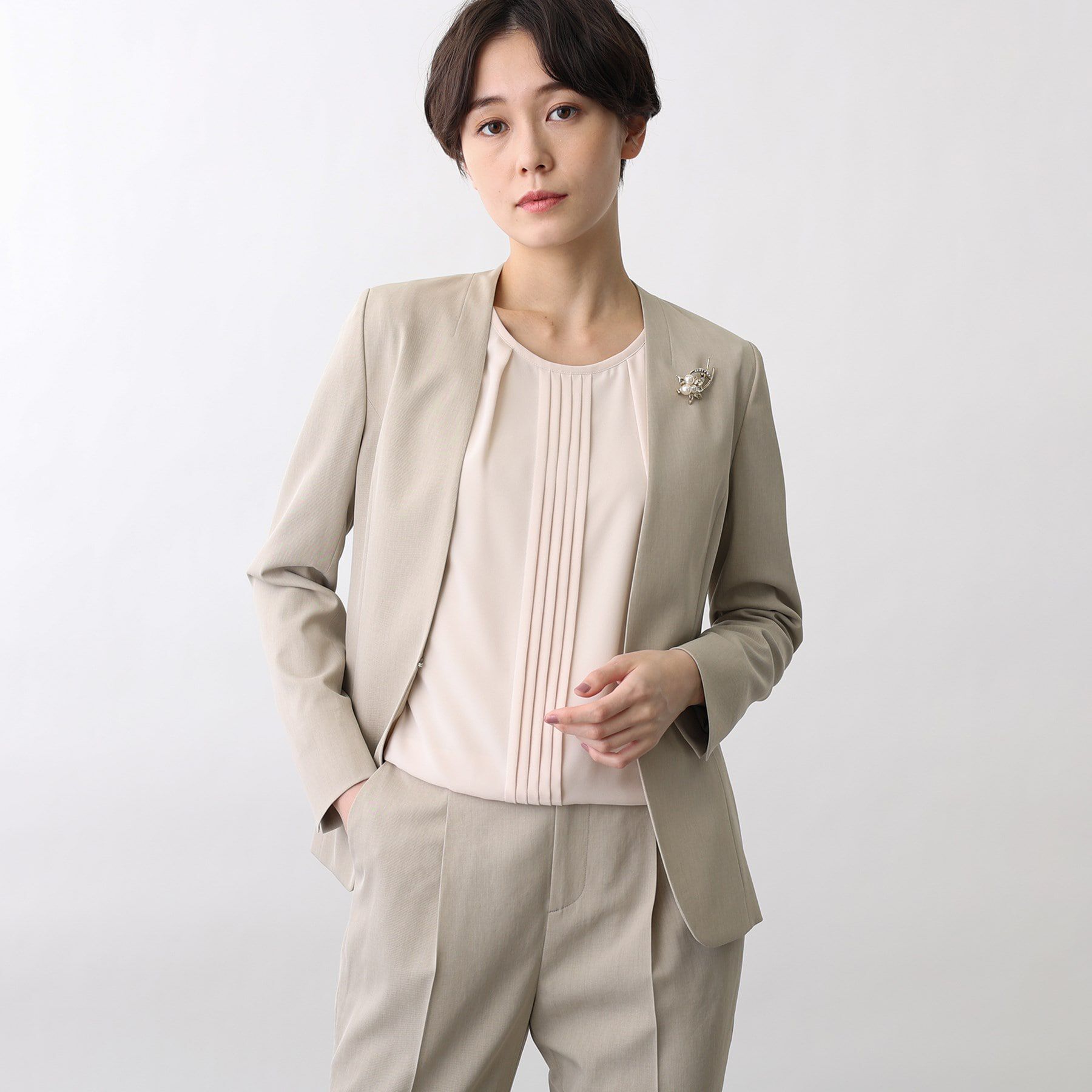 INDIVI「パール調ブローチ」|ブローチ・コサージュ|