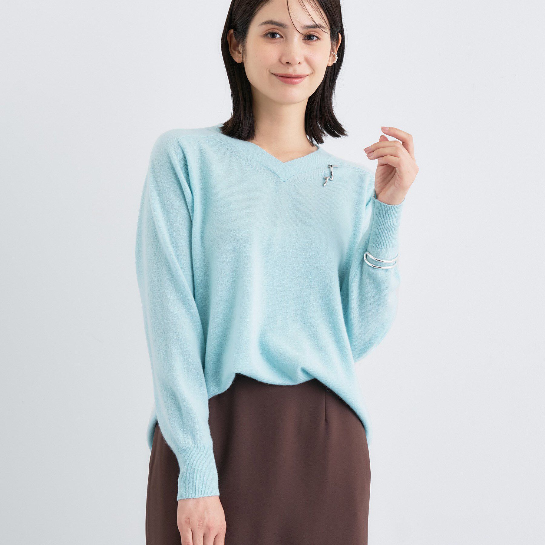 INDIVI「【洗える／チュニック丈／カシミヤ混】スリットデザインVネックニット」|ニット・セーター|
