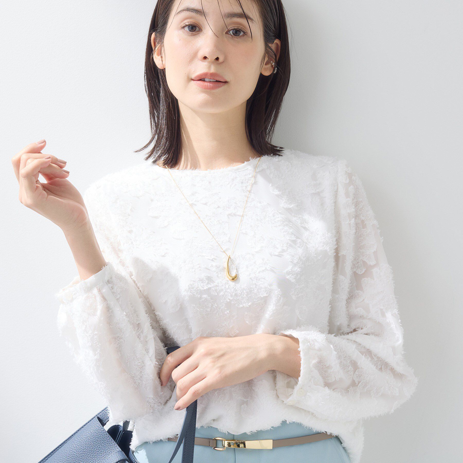 INDIVI「【華やか／大人シアー／セレモニー】カットフリンジブラウス」|シャツ・ブラウス|ホワイト(001)
