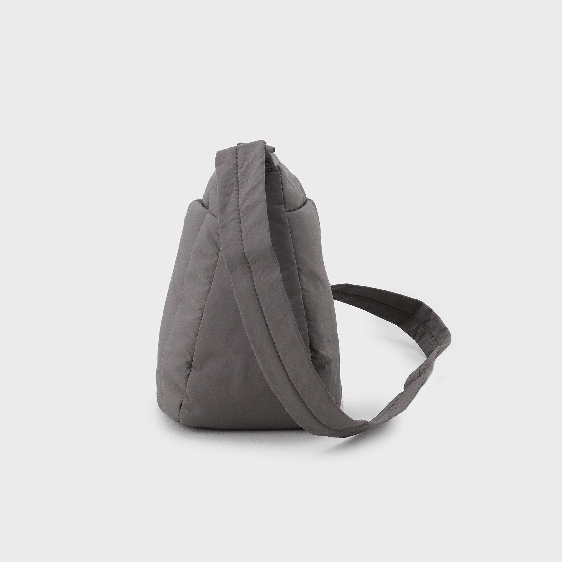 OPAQUE.CLIP「【軽量】ミドルサイズパフィーショルダーバッグ」|ショルダー・メッセンジャー|
