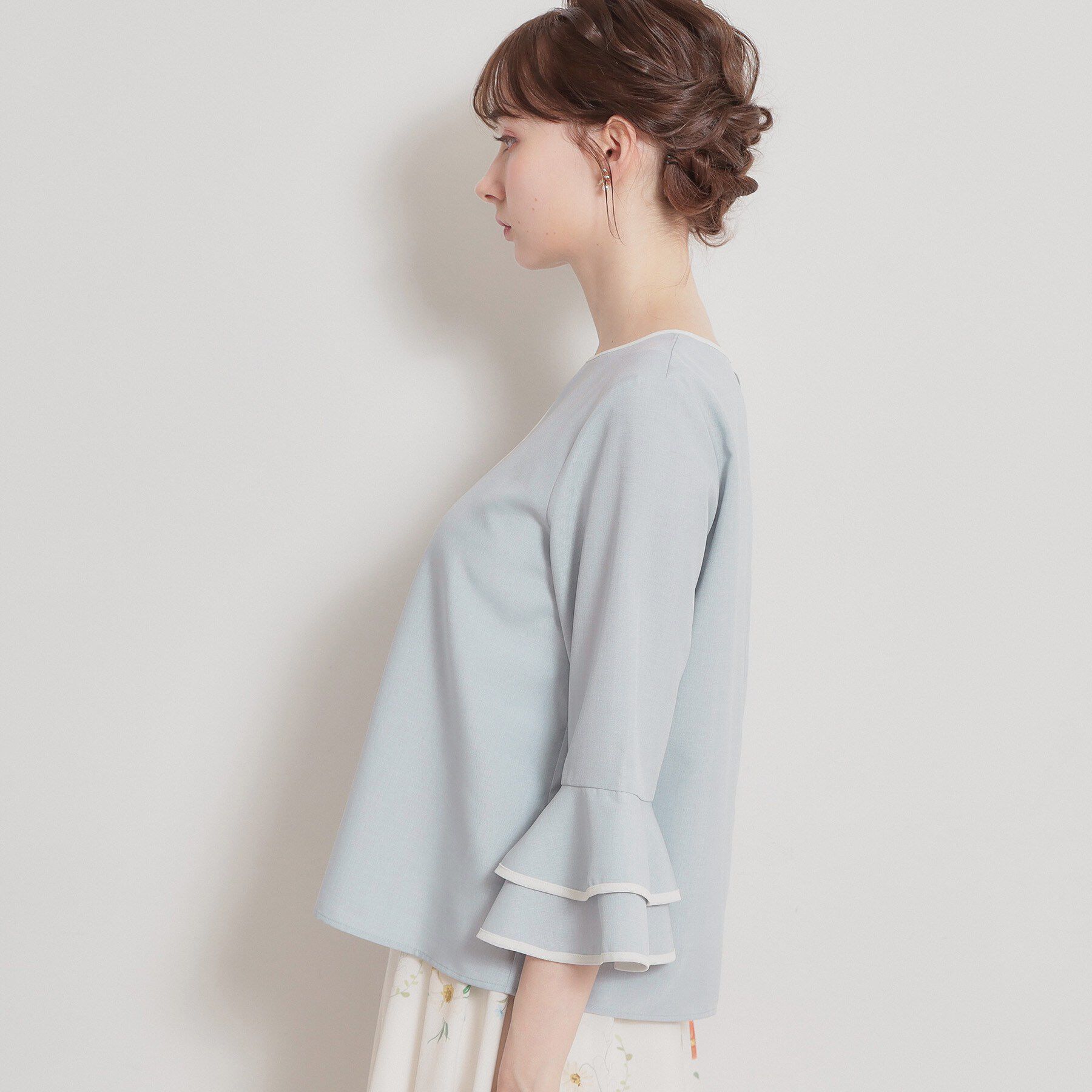 Couture broach「【イージーケア・接触冷感・吸水速乾】配色ラッフルブラウス」|シャツ・ブラウス|