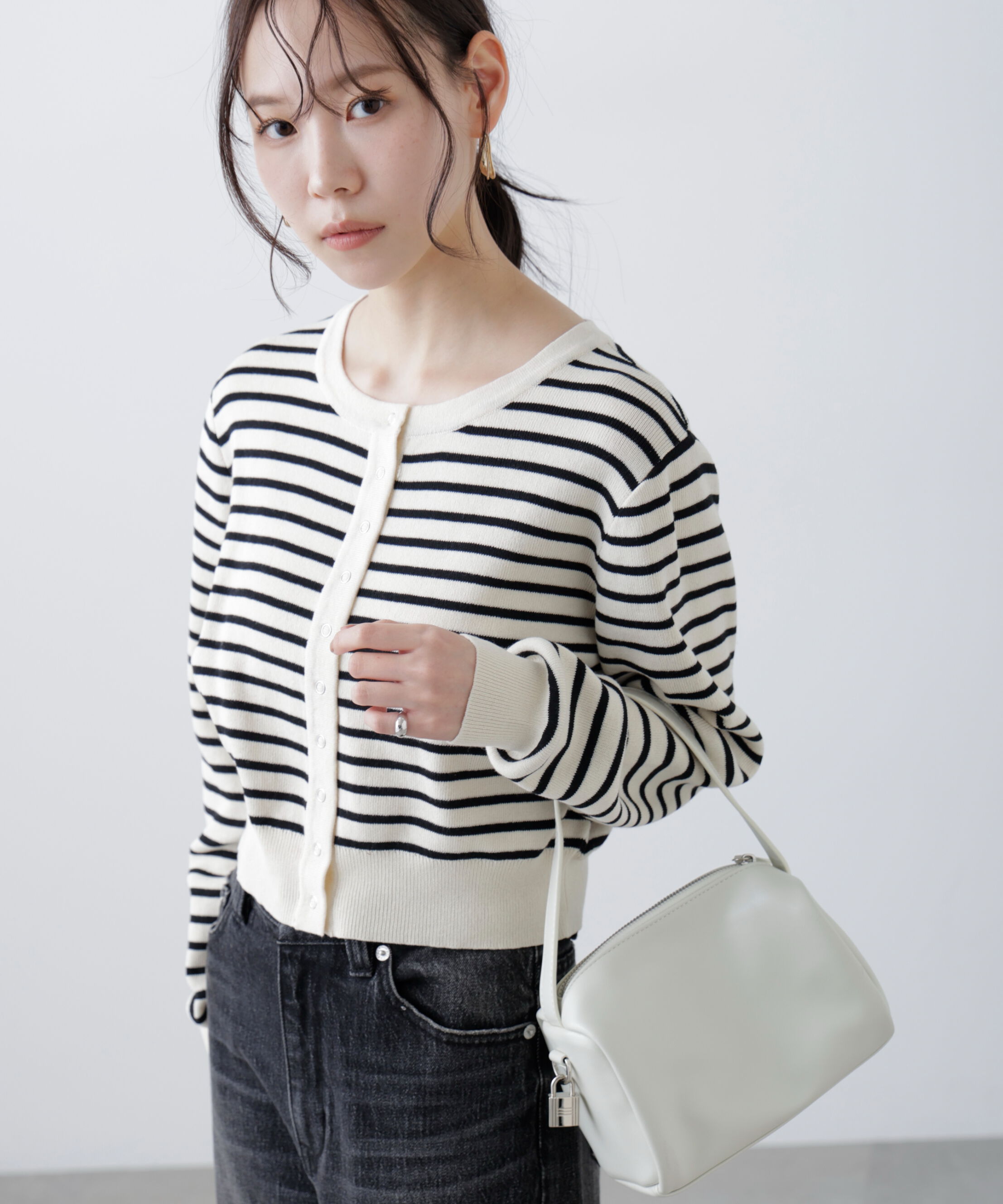  「リングドットボタンクルーネックニットカーディガン」|ニット・セーター|