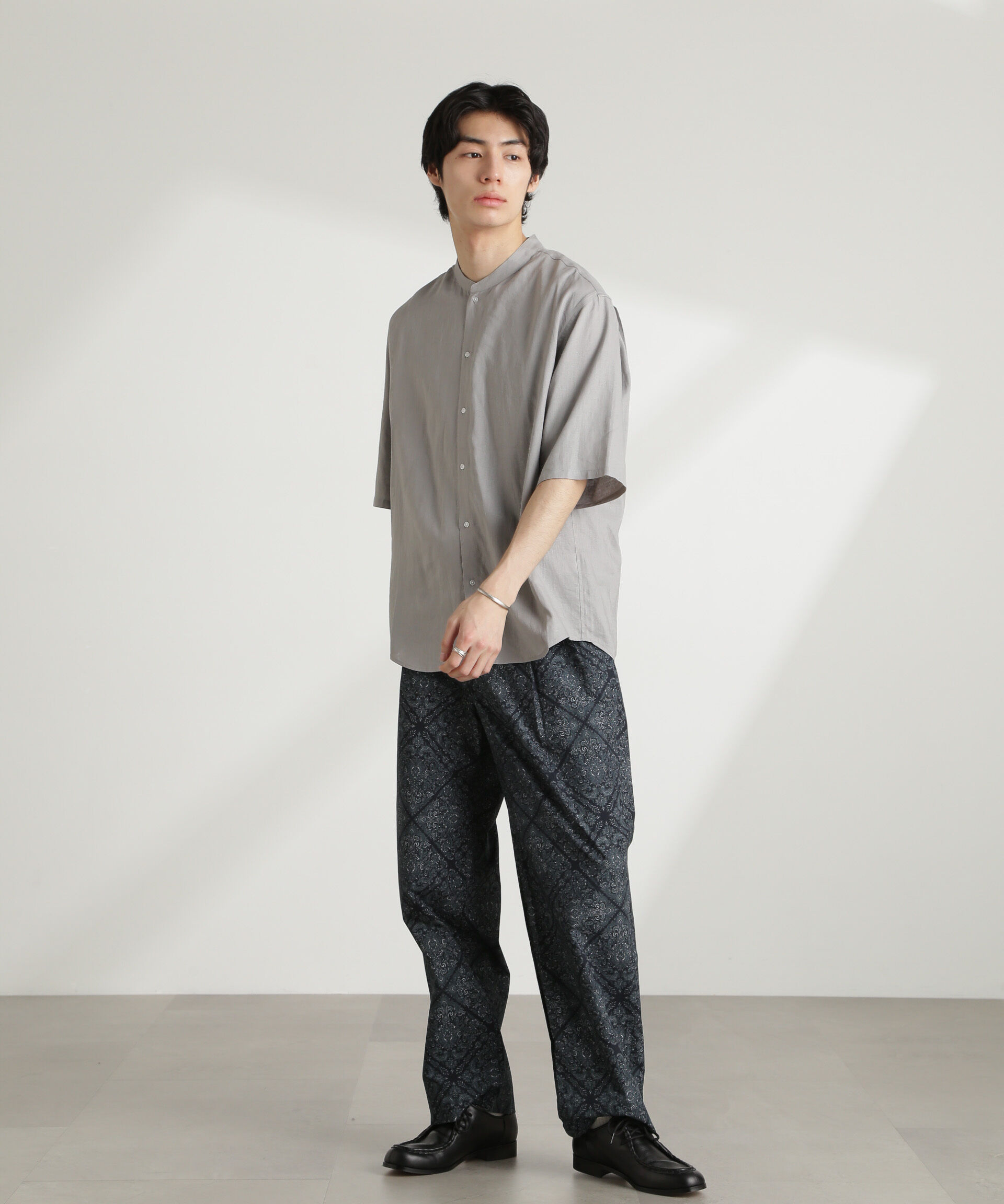 nano･universe「アンチスメルリネン バンドカラーシャツ 半袖」|シャツ・ブラウス|