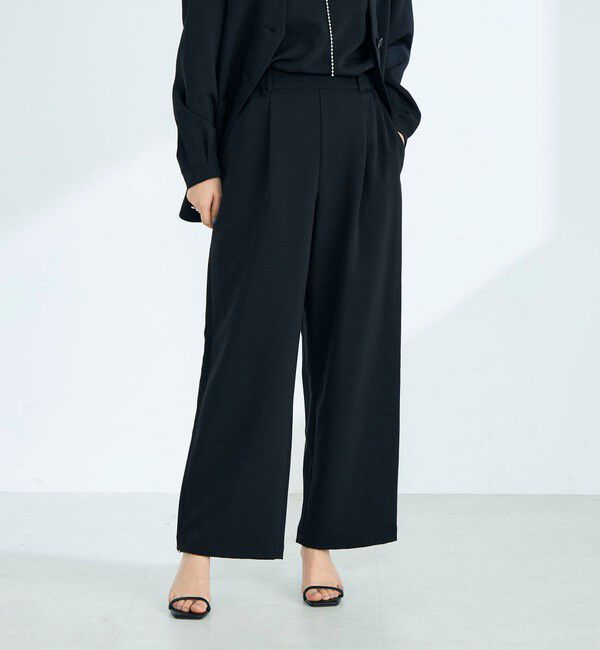 fredy emue「【セットアップ対応】パウダリーツイルイージーセミワイドパンツ」|チノ|ブラック