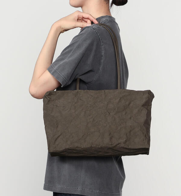  「Zilla | 〈別注〉サテン ショルダーバッグ WOMEN」|トートバッグ|DKBROWN