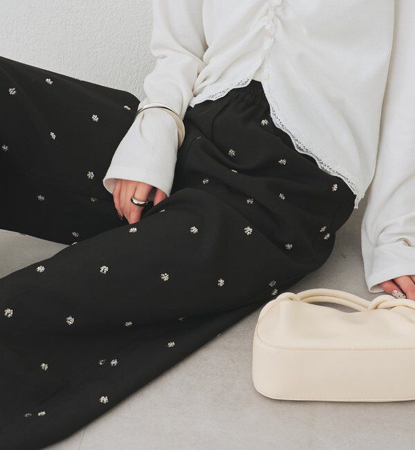  「ビージーフラワースラックス」|チノ|