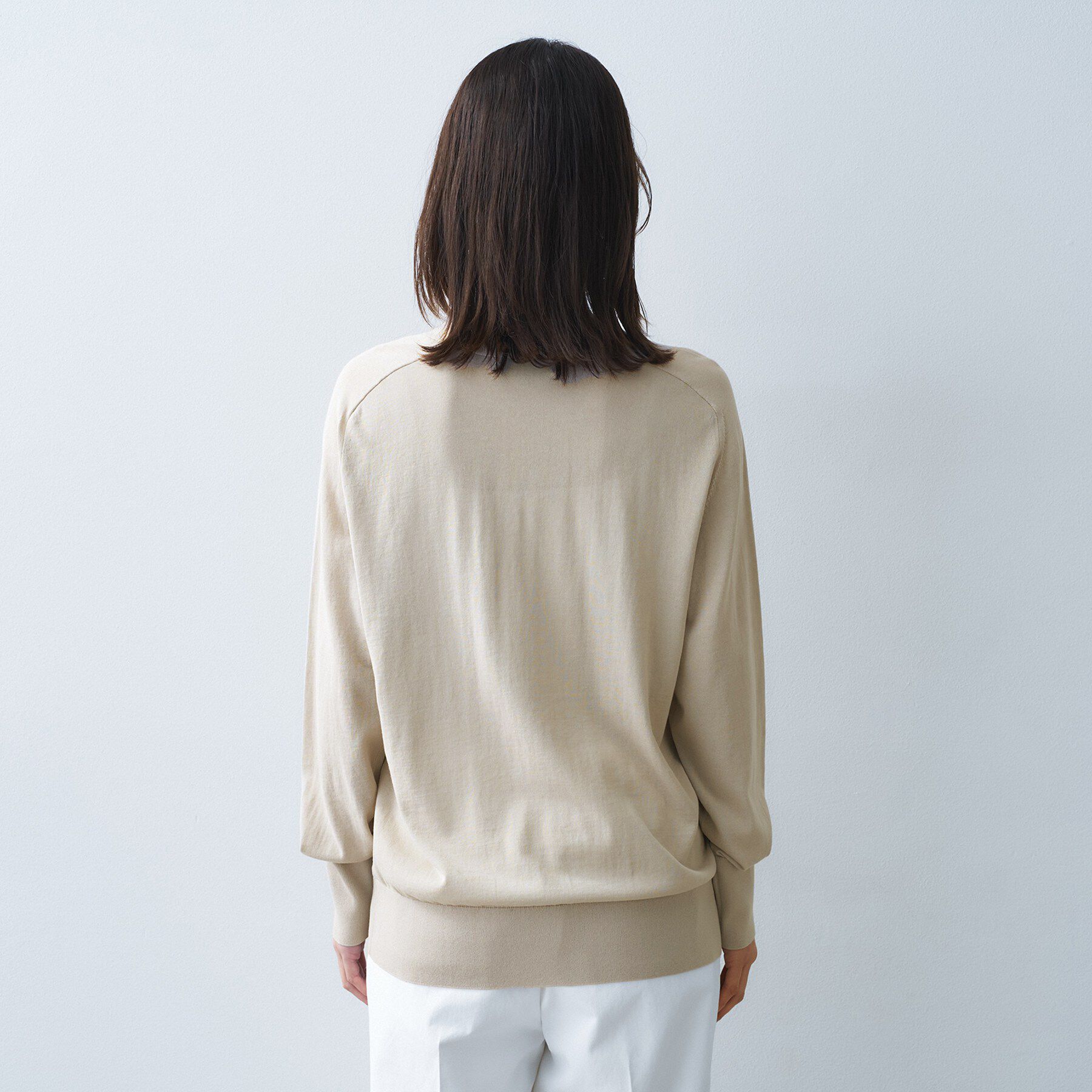 UNTITLED「シアーVネックニット」|ニット・セーター|