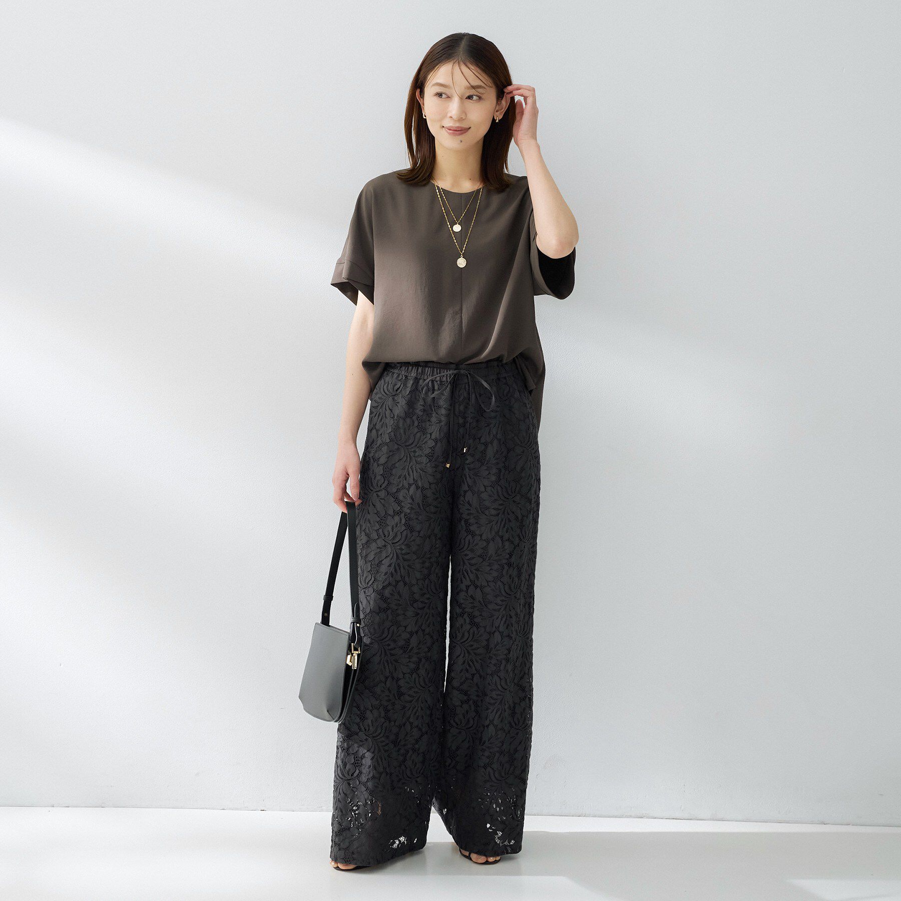 UNTITLED「【夏の名品セットアップが今年も登場！/はっ水/遮熱】リラクミスト 前後2WAYブラウス」|シャツ・ブラウス|