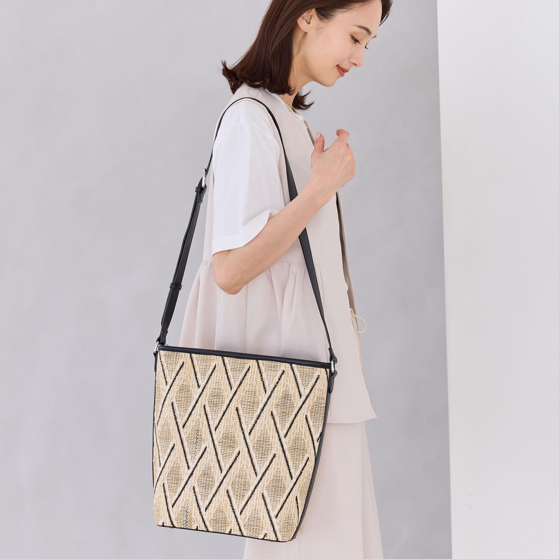 Reflect「菱形デザインワンショルダーバッグ」|ショルダー・メッセンジャー|グレージュ(550)