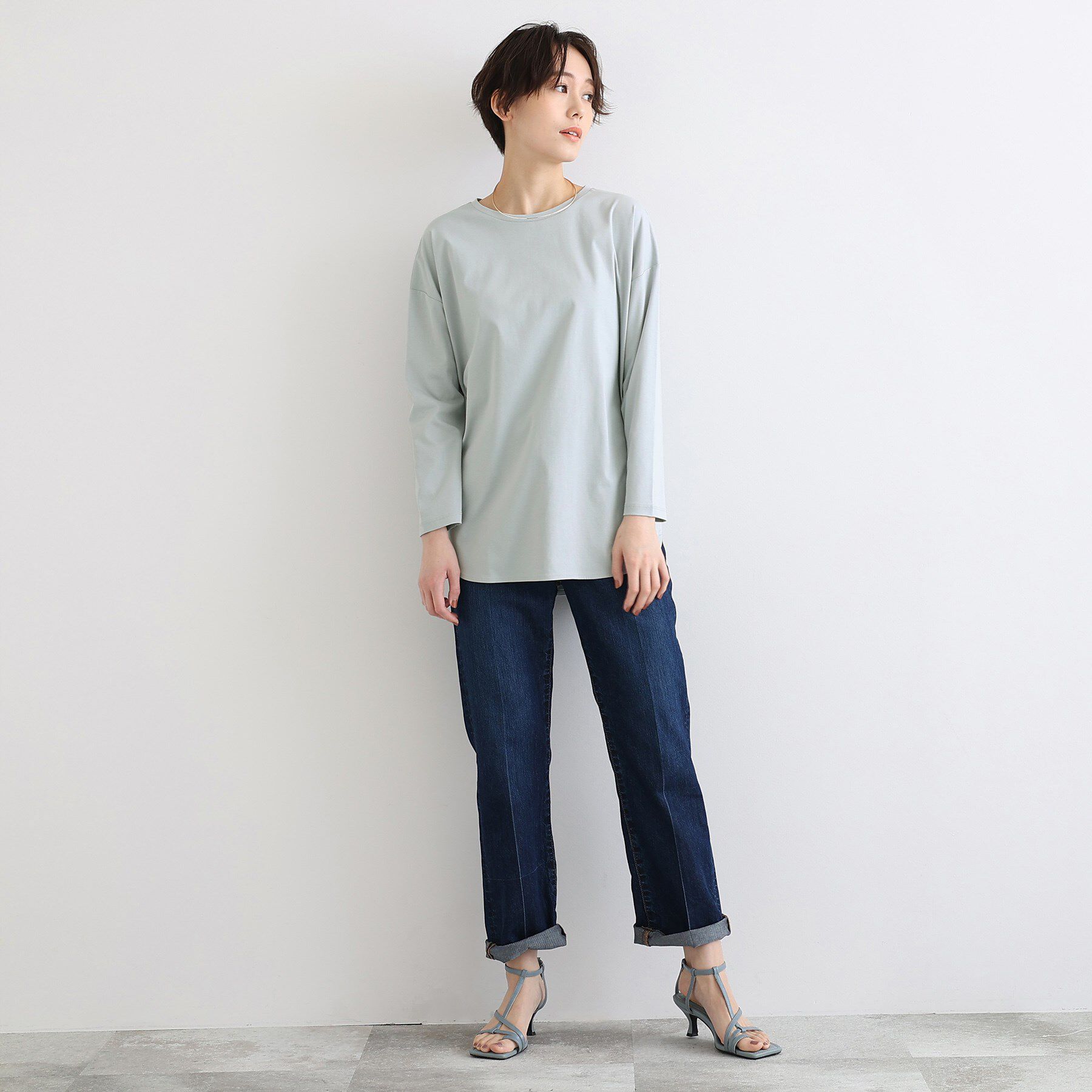 INDIVI「【洗える／コットン100％】ラウンドヘムシンプルカットソー」|Tシャツ・カットソー|