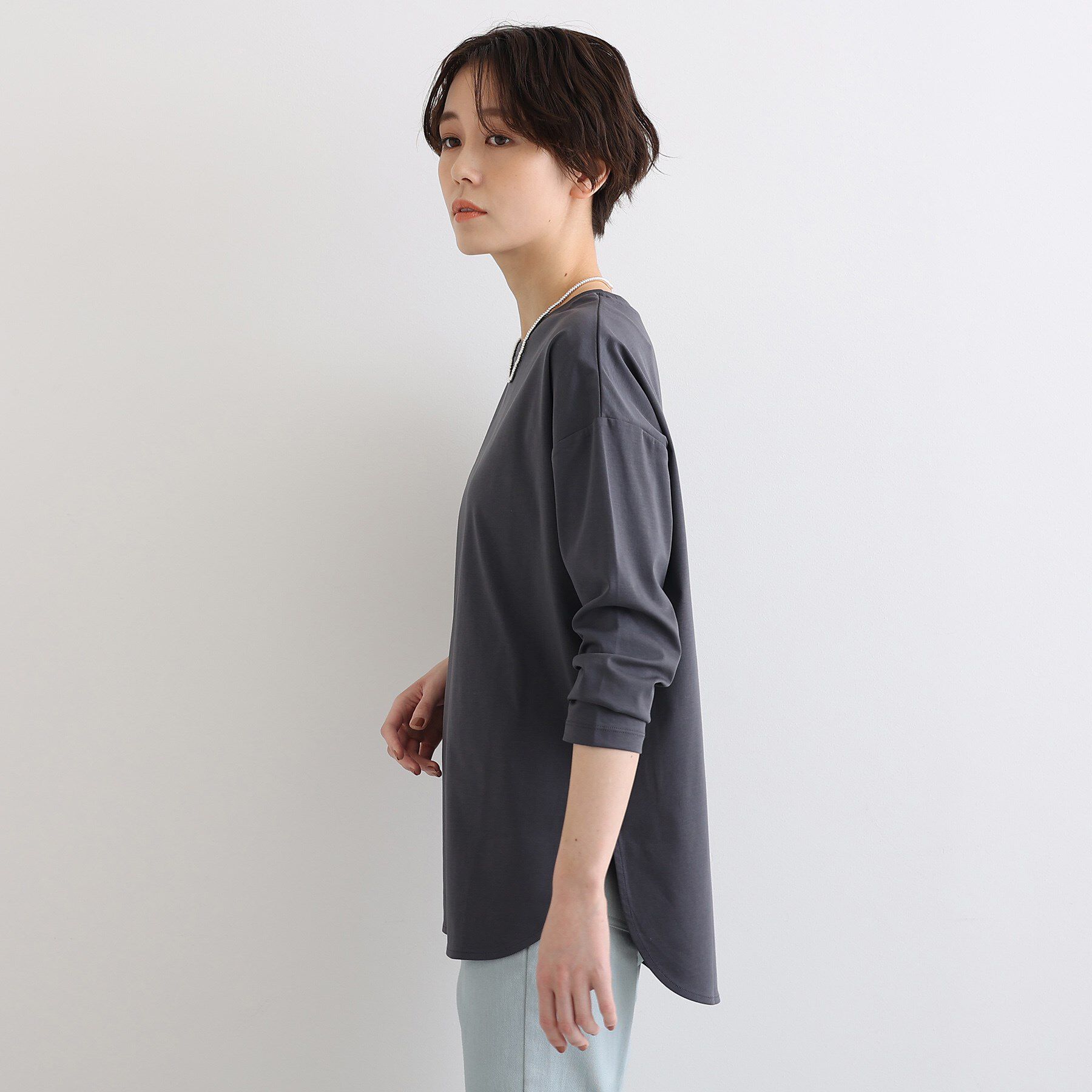 INDIVI「【洗える／コットン100％】ラウンドヘムシンプルカットソー」|Tシャツ・カットソー|