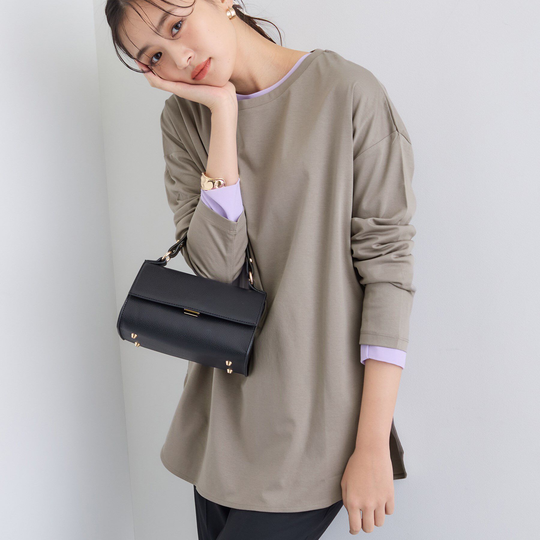 INDIVI「【洗える／コットン100％】ラウンドヘムシンプルカットソー」|Tシャツ・カットソー|タバコブラウン(05