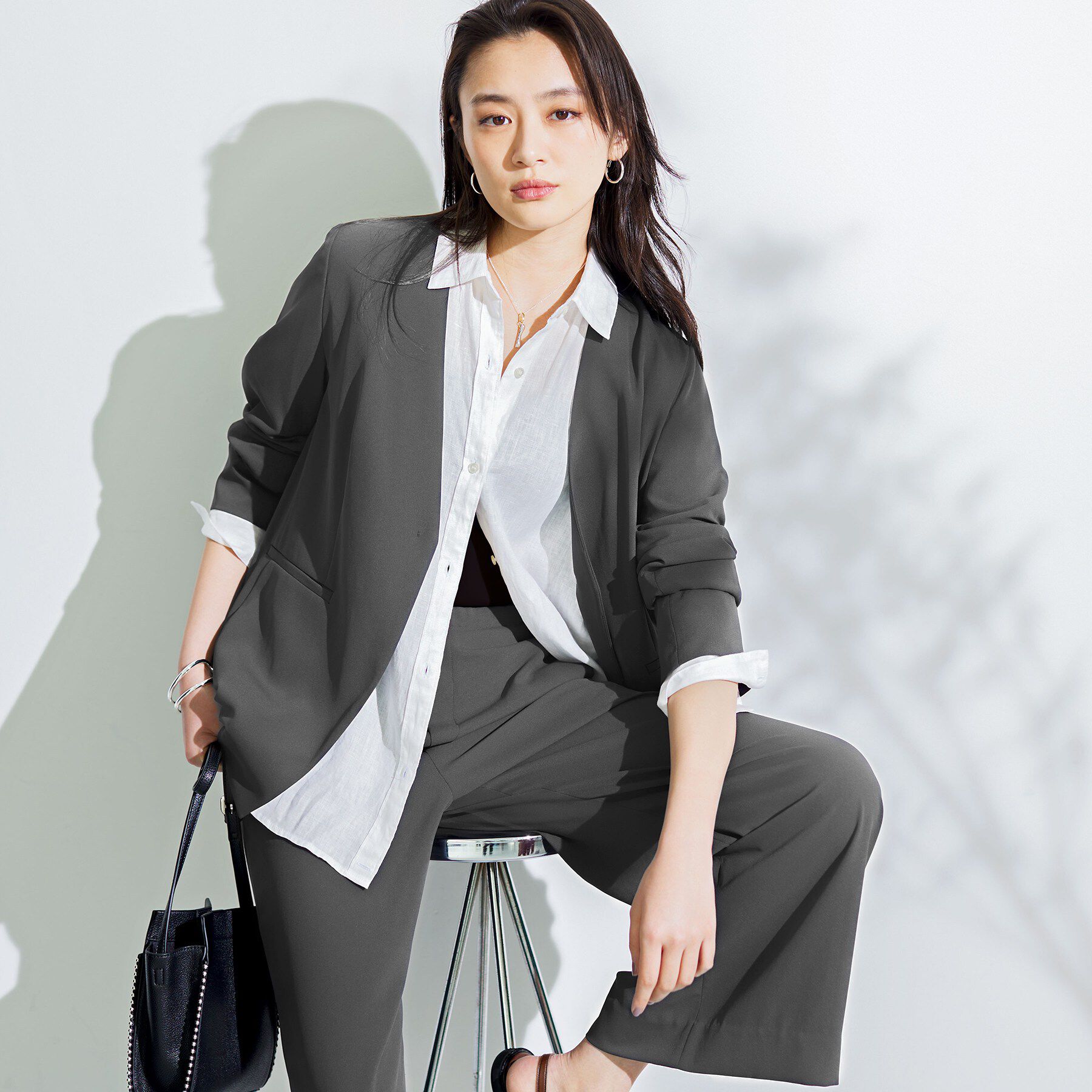 INDIVI「【さらに軽く軽快！／着る日傘】ノーカラージャケット」|ノーカラージャケット|チャコールグレー(0