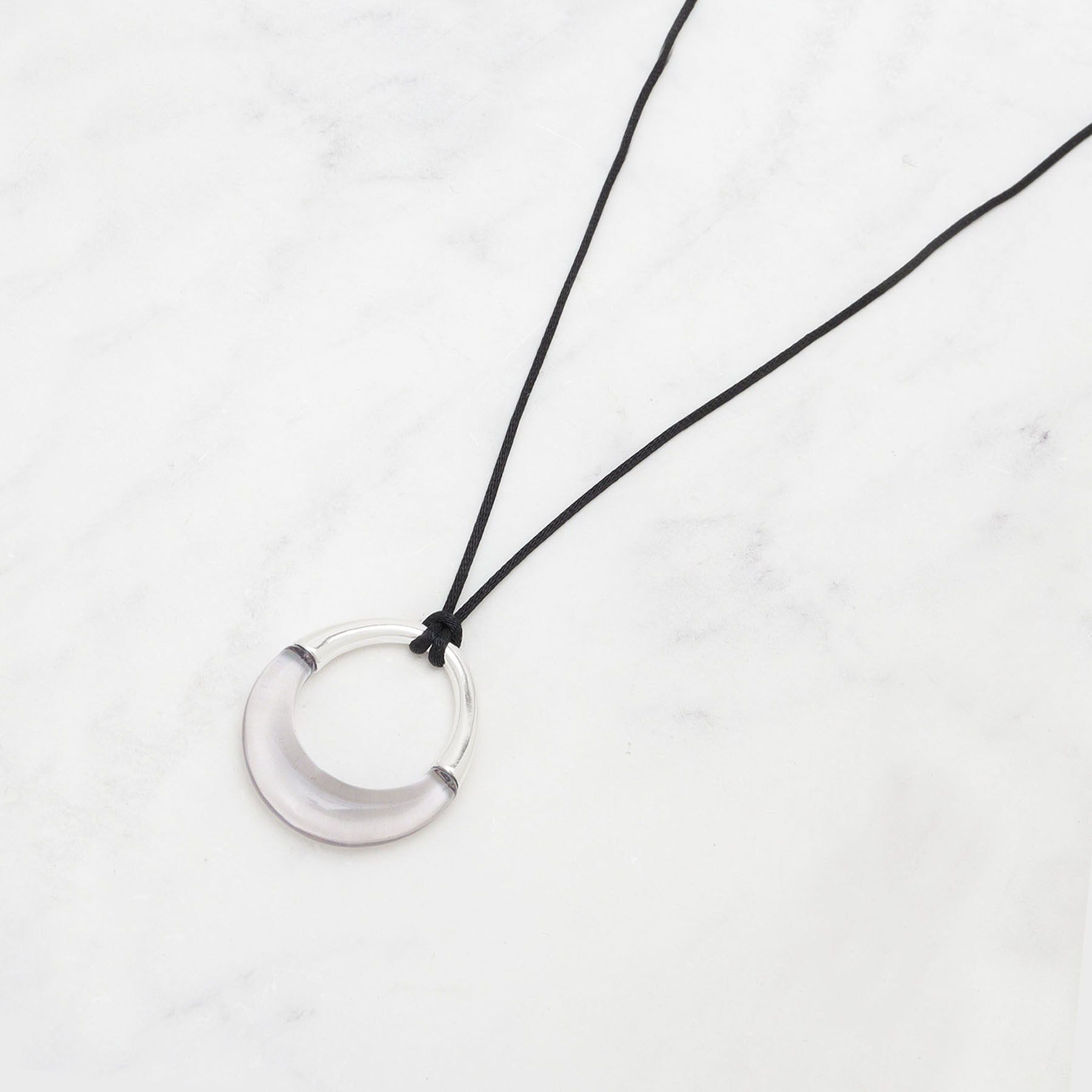 INDIVI「【長さ調整自由】マーブルバイカラー ロングネックレス」|ネックレス|ブラック(519)