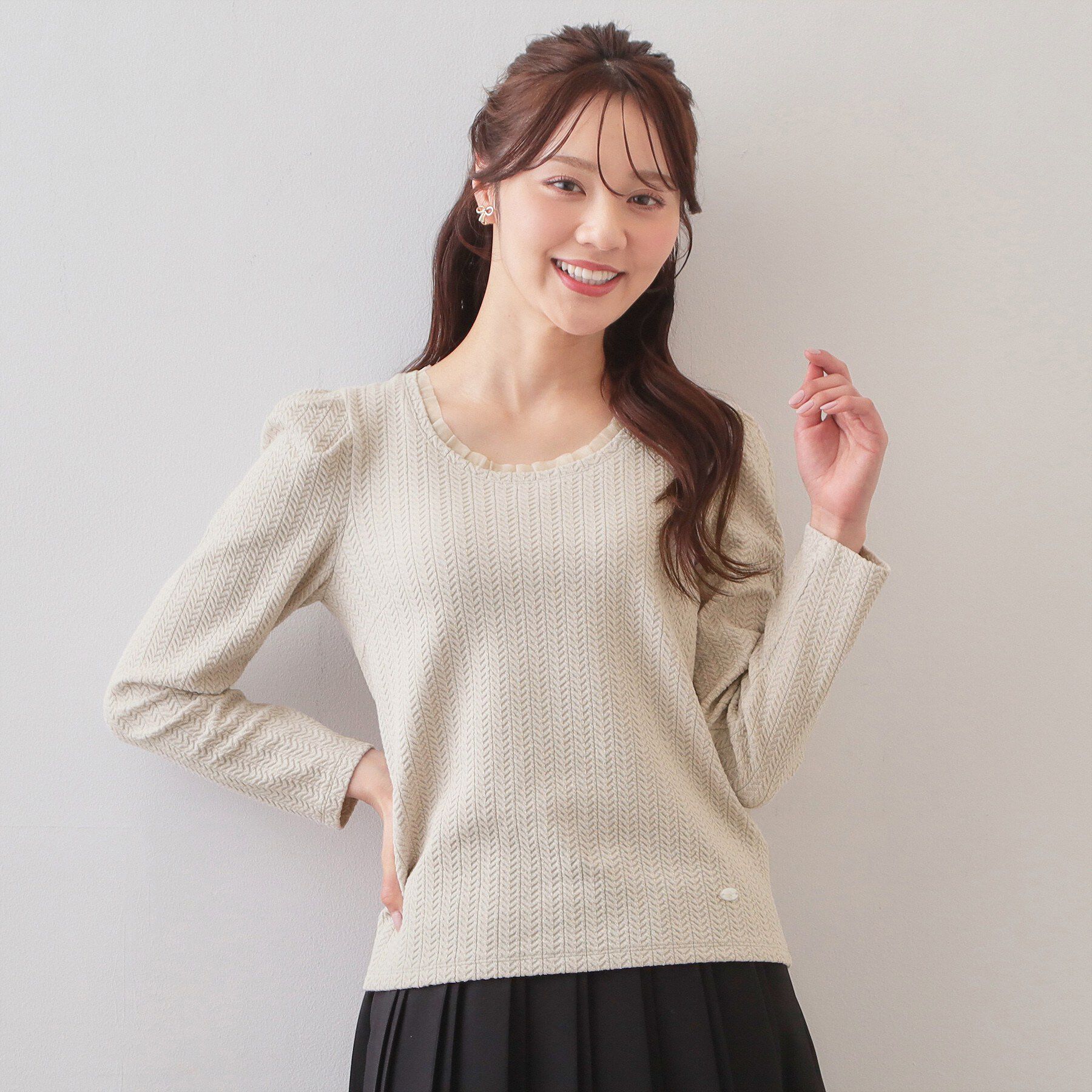 index「衿チュールデザインケーブルジャガードトップス【洗濯機OK】」|Tシャツ・カットソー|グレージュ(050)