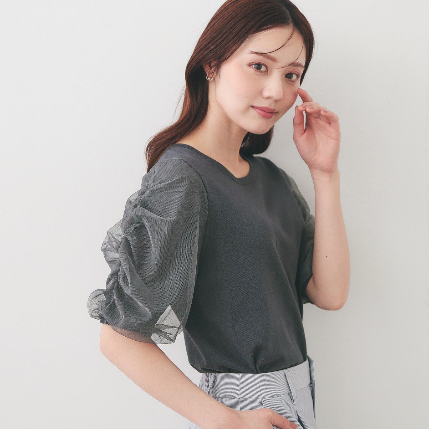 index「ギャザーチュールスリーブニット【洗濯機OK/抗ピル】」|ニット・セーター|チャコールグレー(0