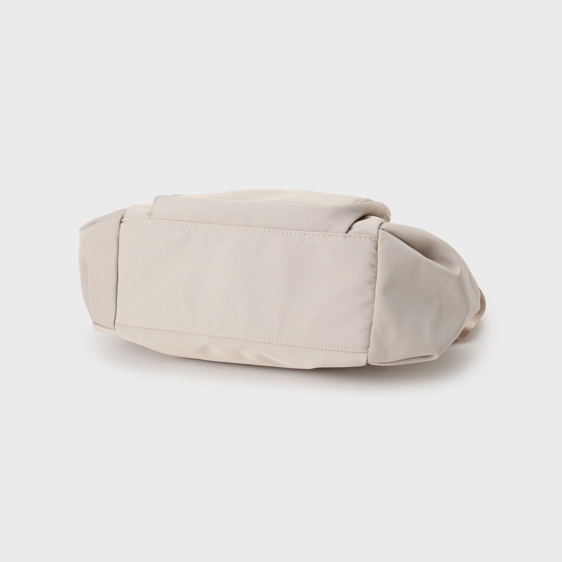 OPAQUE.CLIP「フロントポケット3層デザインショルダーバッグ【マルチポケット】」|ショルダー・メッセンジャー|