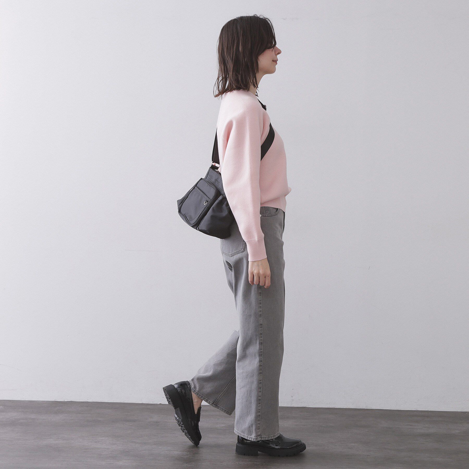 OPAQUE.CLIP「フロントポケット3層デザインショルダーバッグ【マルチポケット】」|ショルダー・メッセンジャー|